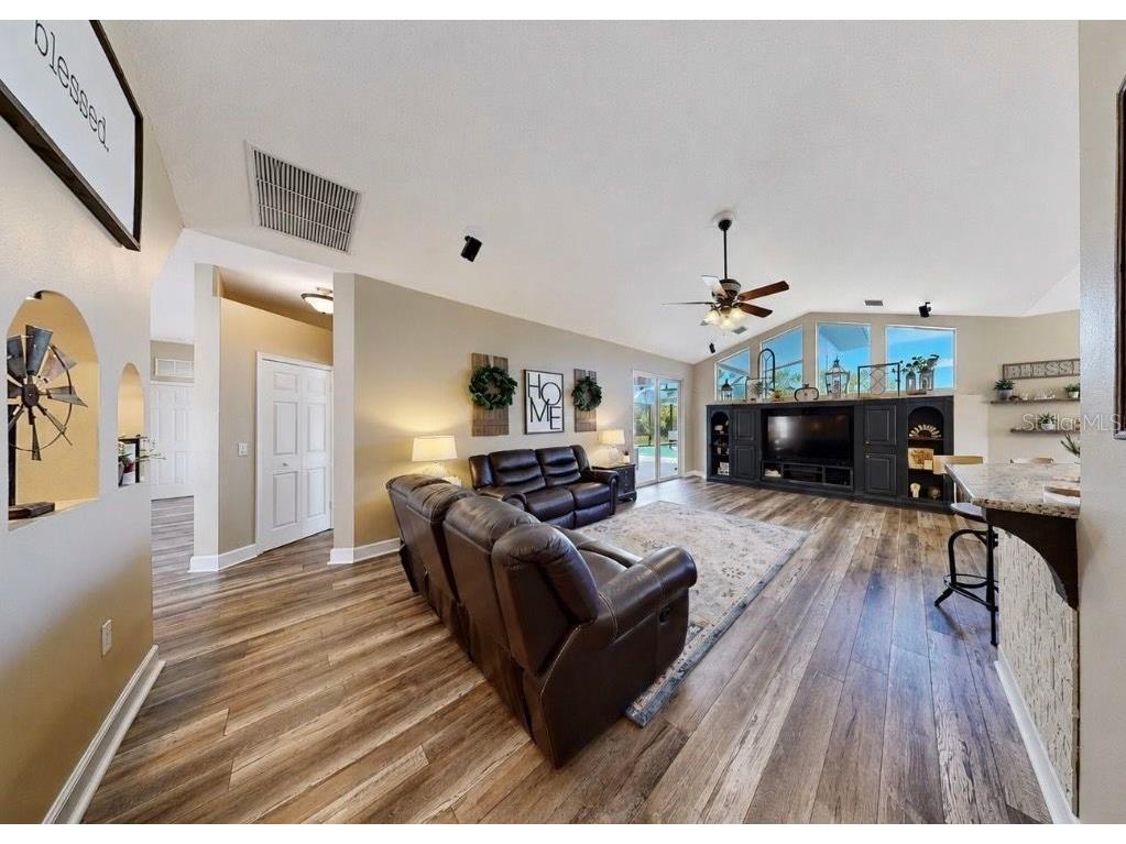 10619 Lithia Estates Drive Lithia FL 33547 TB8515659 image7