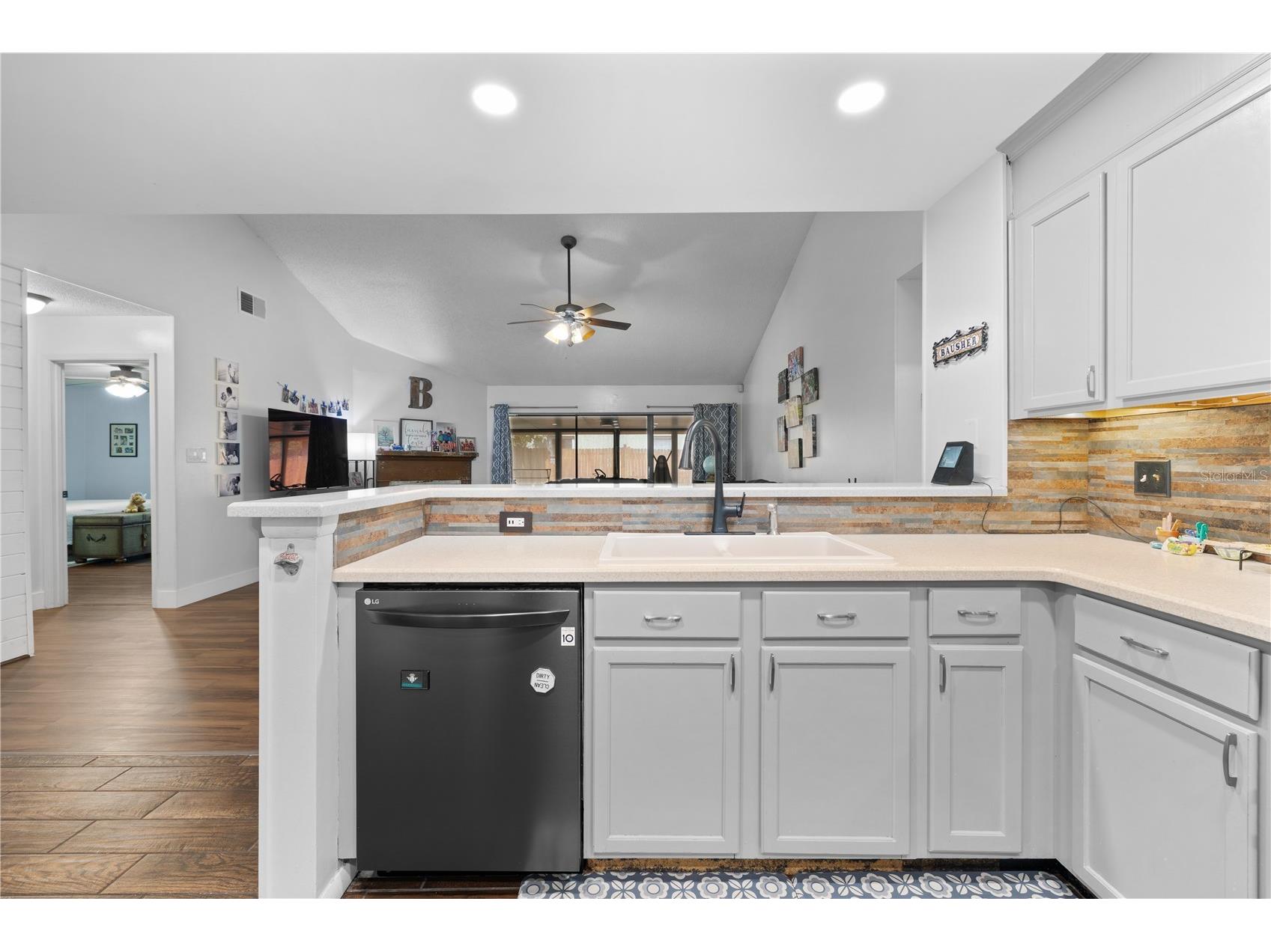 1062 Mckinnon Avenue Oviedo FL 32765 O6407004 image6