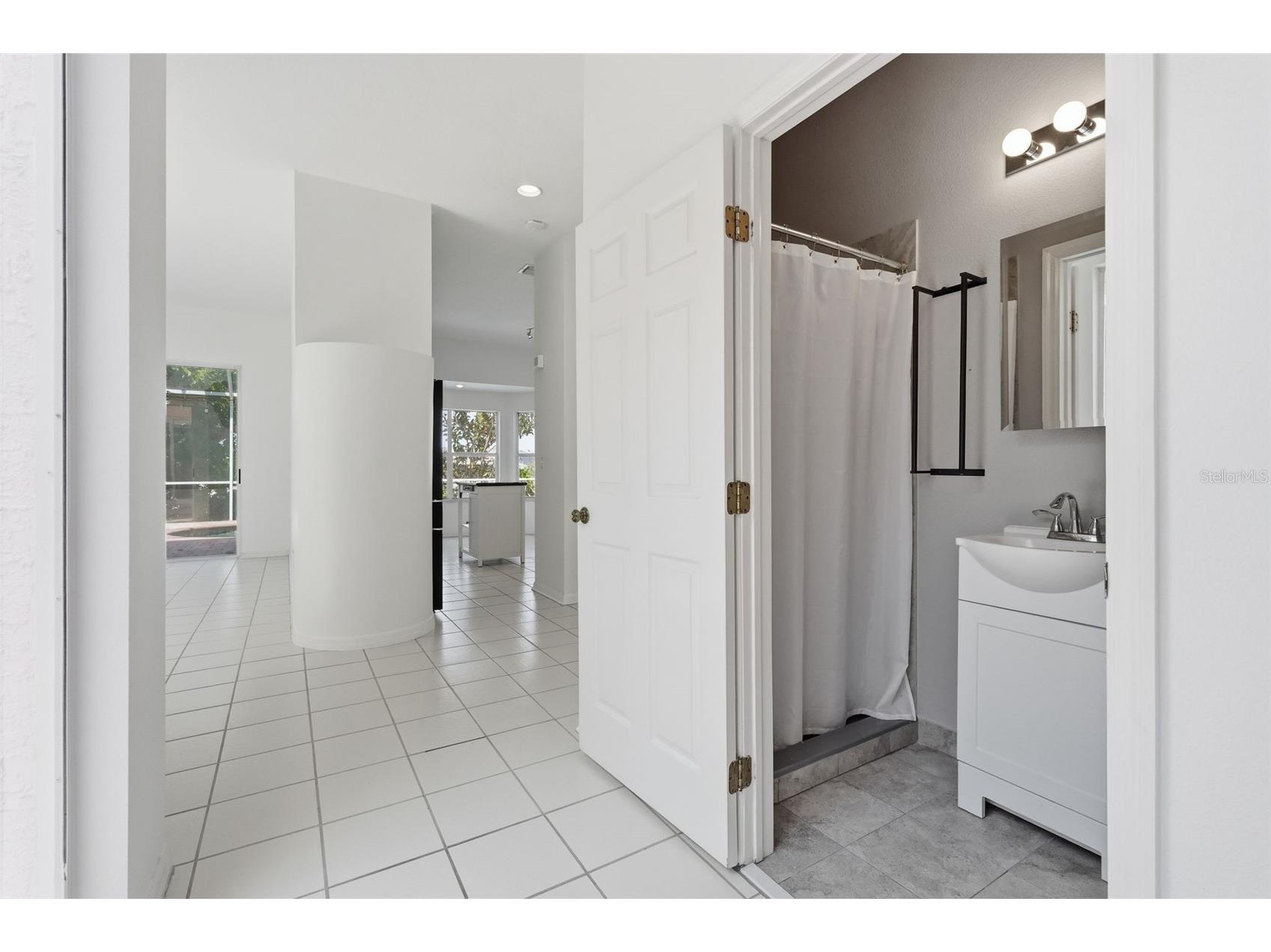 10621 Hatteras Drive Tampa FL 33615 TB8503092 image12