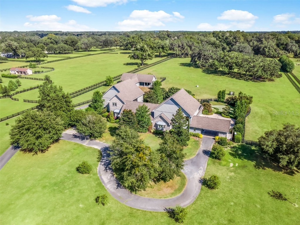 10621 SW 11th Terrace Ocala FL 34476 OM667326 image2