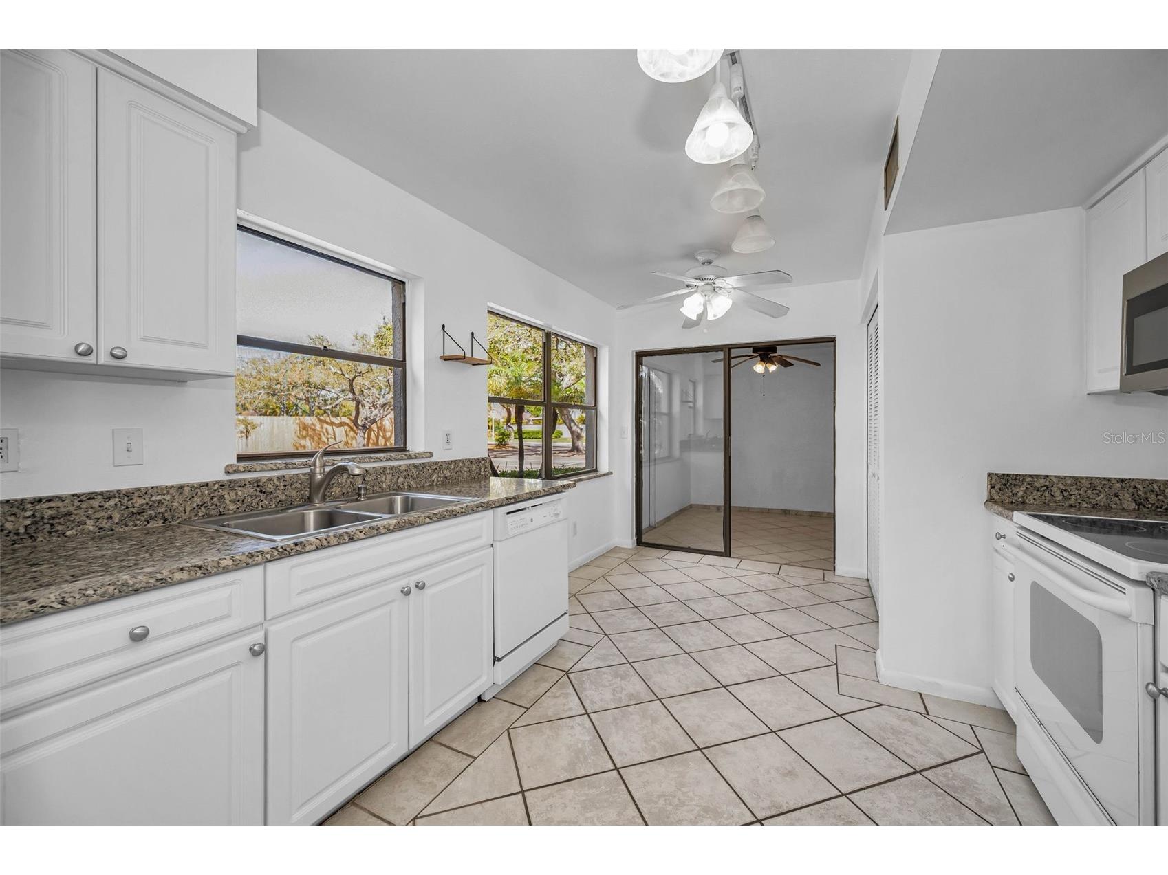 10626 Longwood Drive #102 Seminole FL 33777 TB8484356 image10