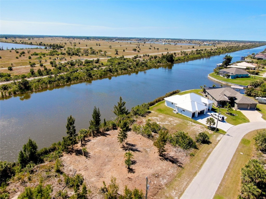 10628 Poughkeepsie Port Charlotte FL 33981 - SANTA CRUZ CANAL N6137051 image2