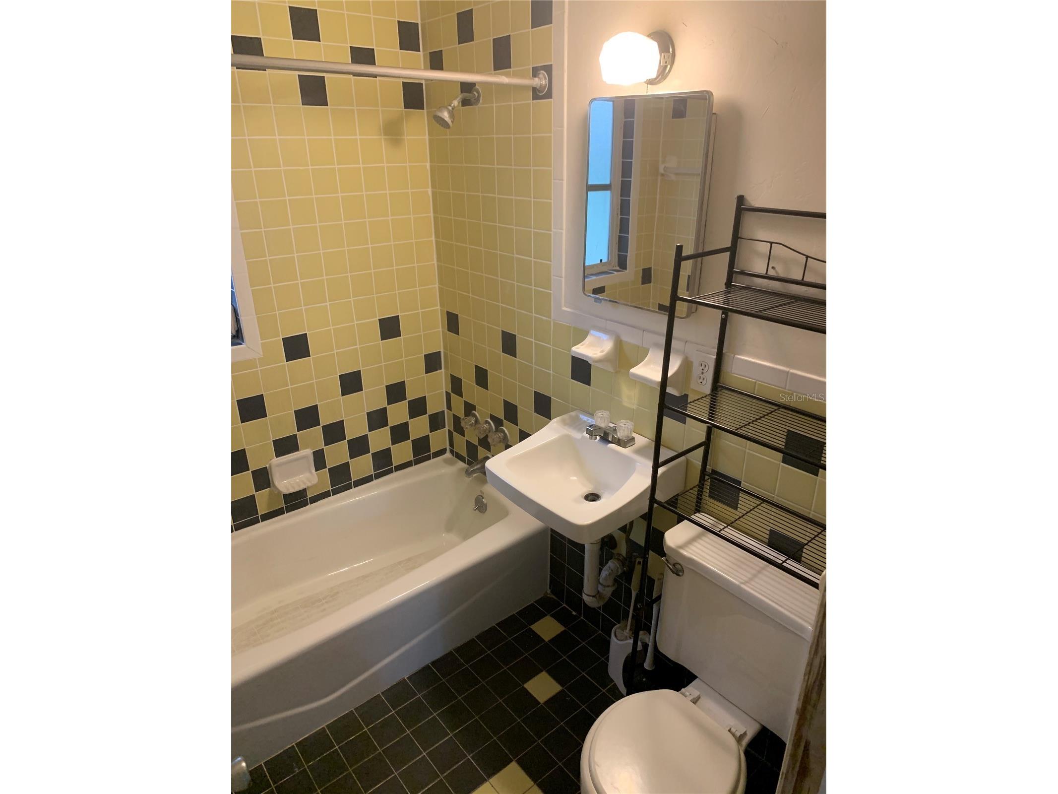 1063 40th Street Sarasota FL 34234 A4688949 image12