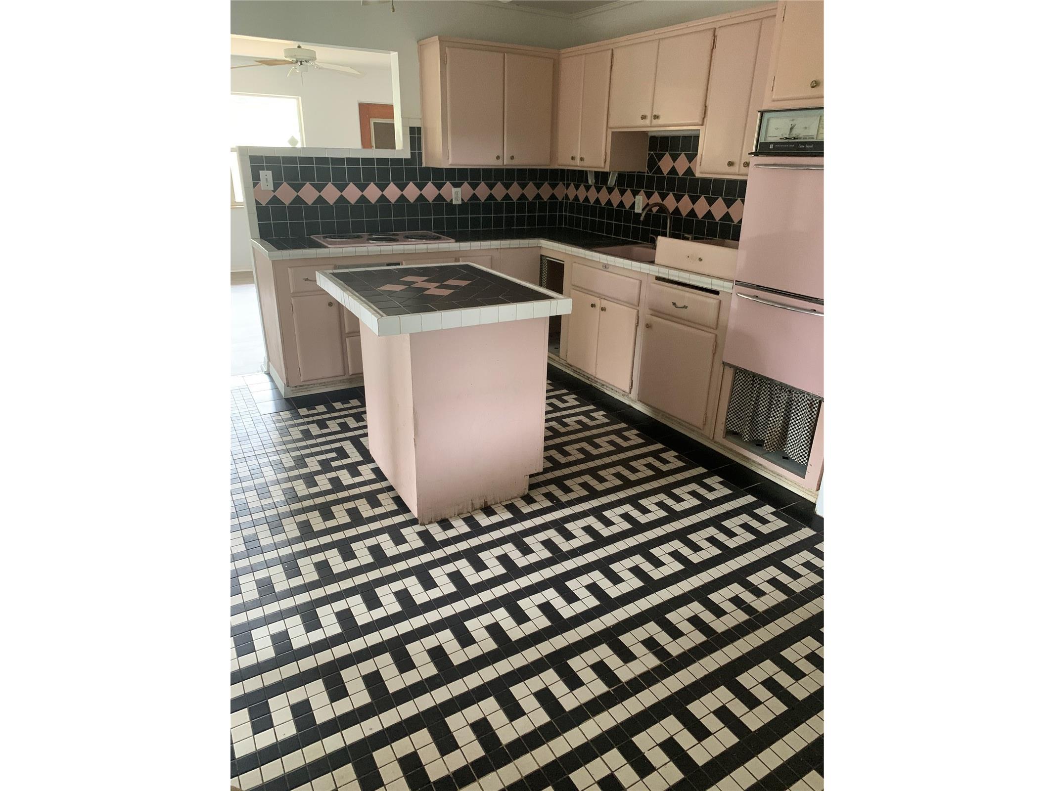 1063 40th Street Sarasota FL 34234 A4688949 image7