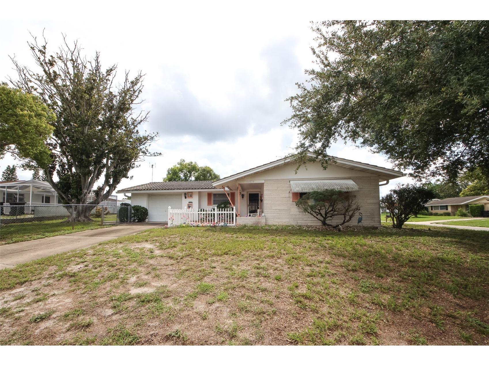 10638 Oak Hill Drive Port Richey FL 34668 W7881252 image1