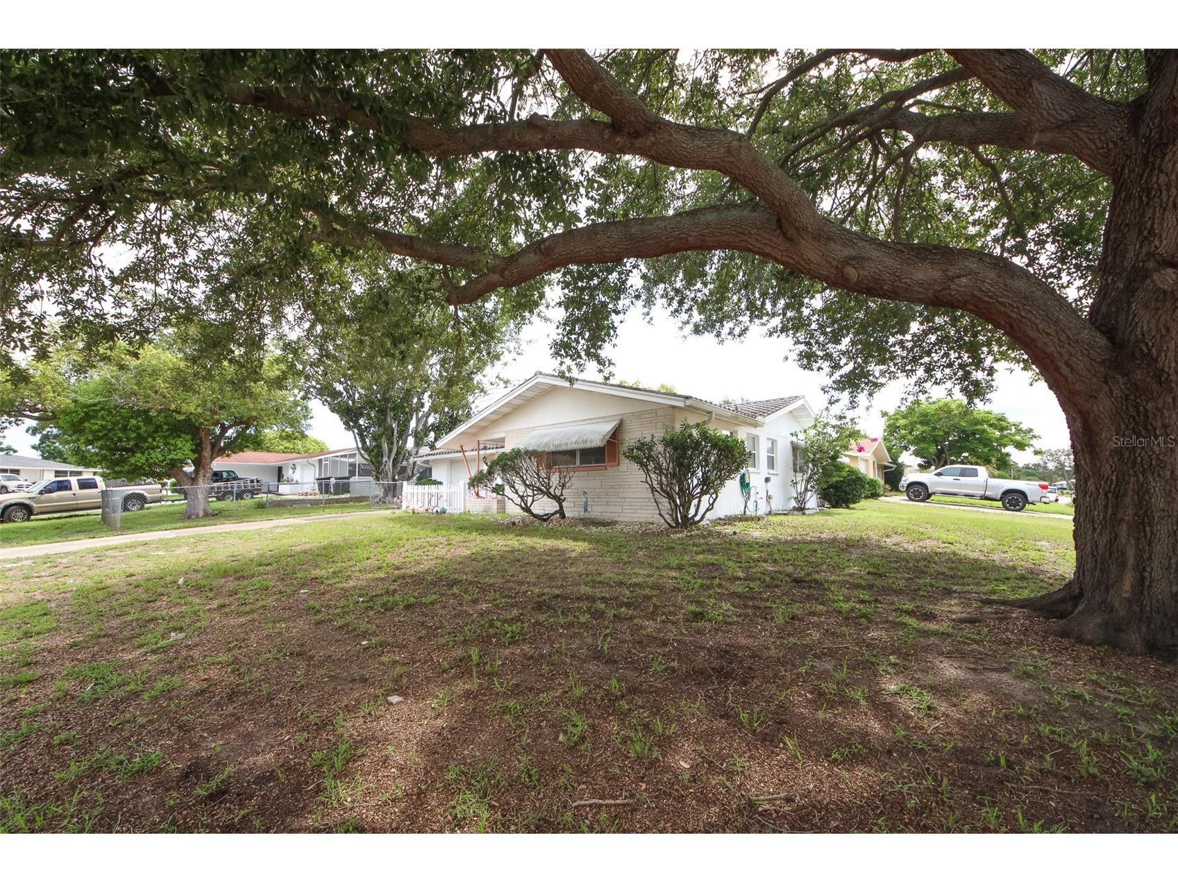 10638 Oak Hill Drive Port Richey FL 34668 W7881252 image2