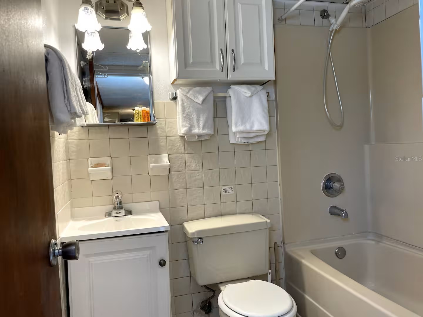 1064 Broadway Dunedin FL 34698 TB8472691 image11