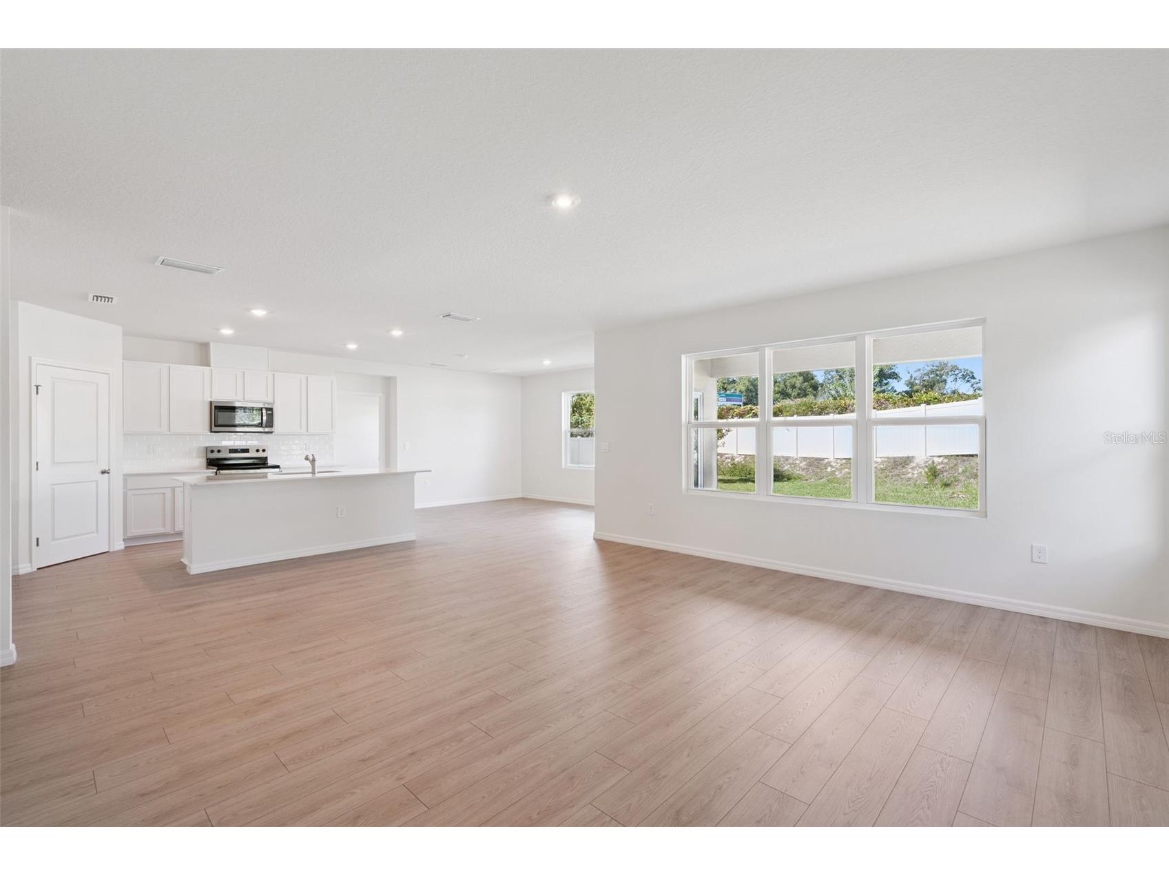 1064 Morfontaine Street Daytona Beach FL 32124 O6366509 image3