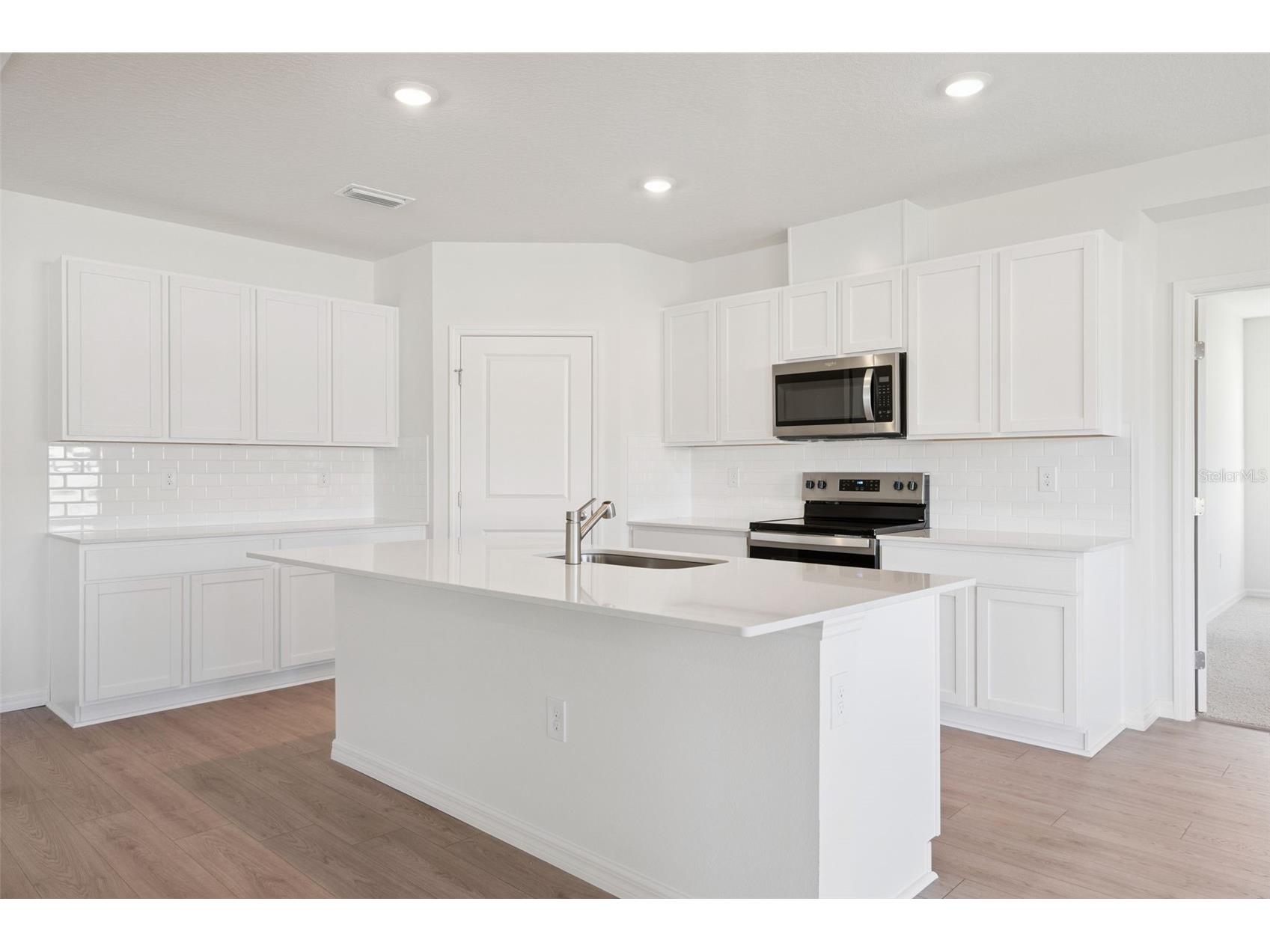 1064 Morfontaine Street Daytona Beach FL 32124 O6366509 image4