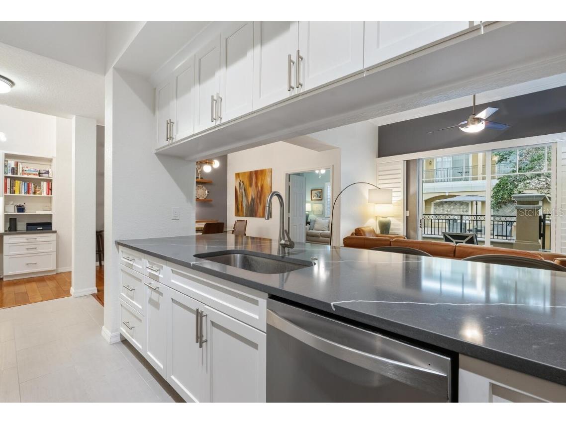 1064 N Tamiami Trail #1116 Sarasota FL 34236 A4671529 image14