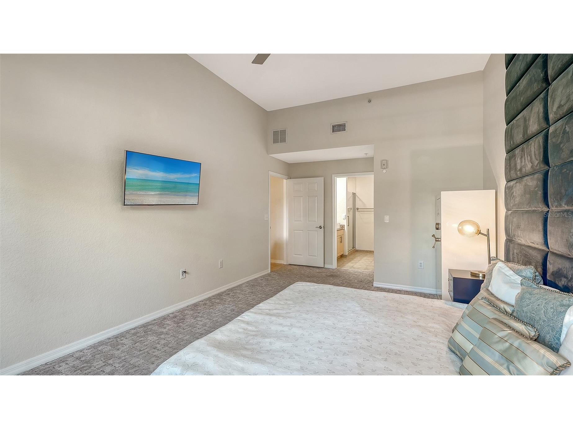 1064 N Tamiami Trail #1125 Sarasota FL 34236 A4680008 image21