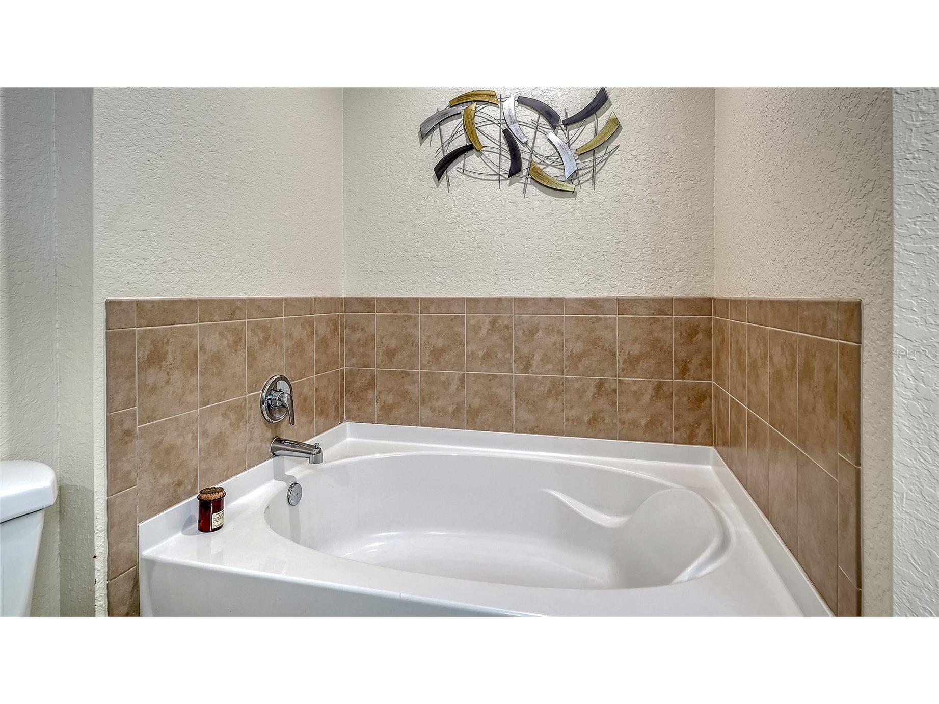 1064 N Tamiami Trail #1125 Sarasota FL 34236 A4680008 image24