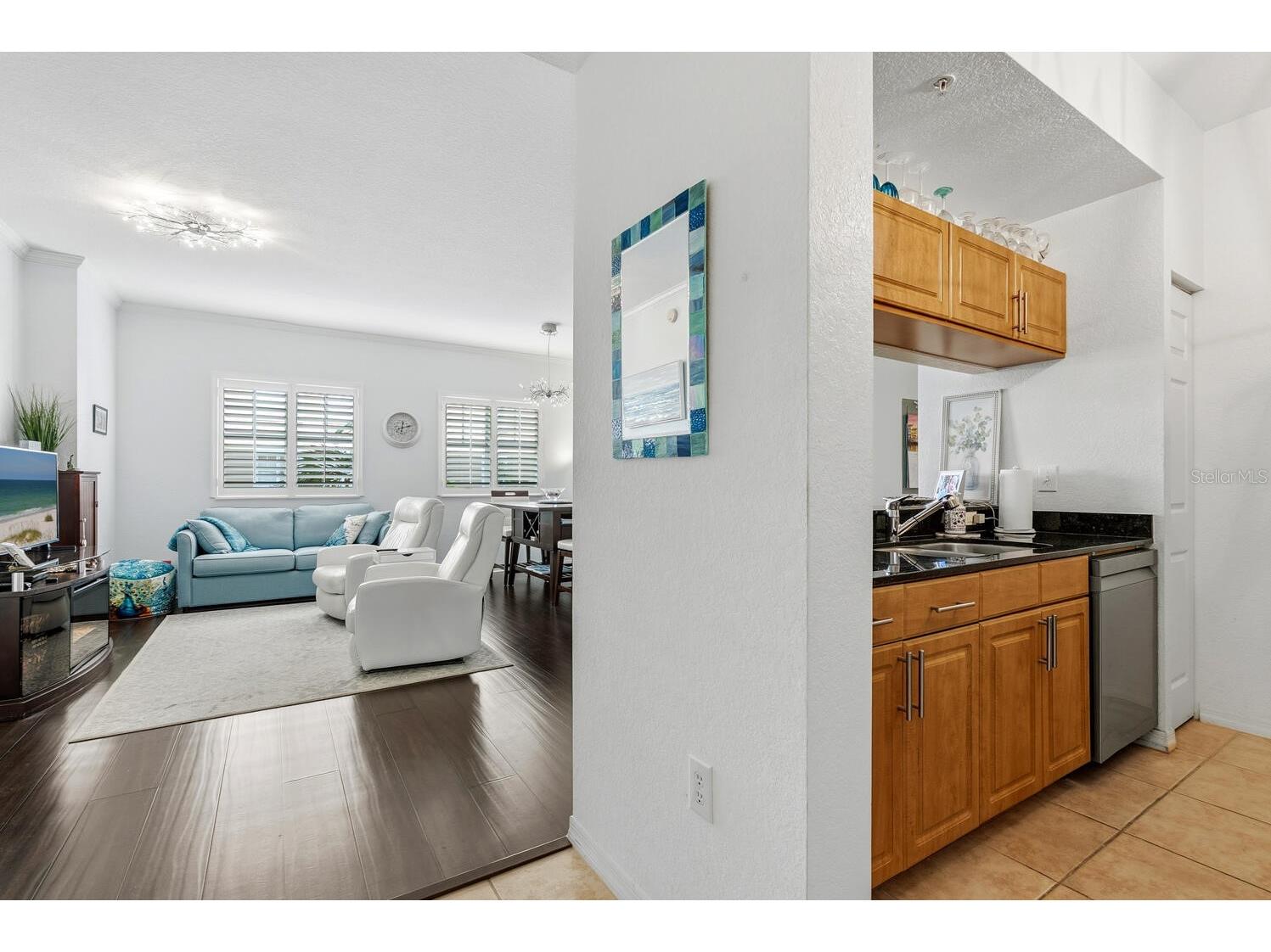 1064 N Tamiami Trail #1206 Sarasota FL 34236 A4678737 image12