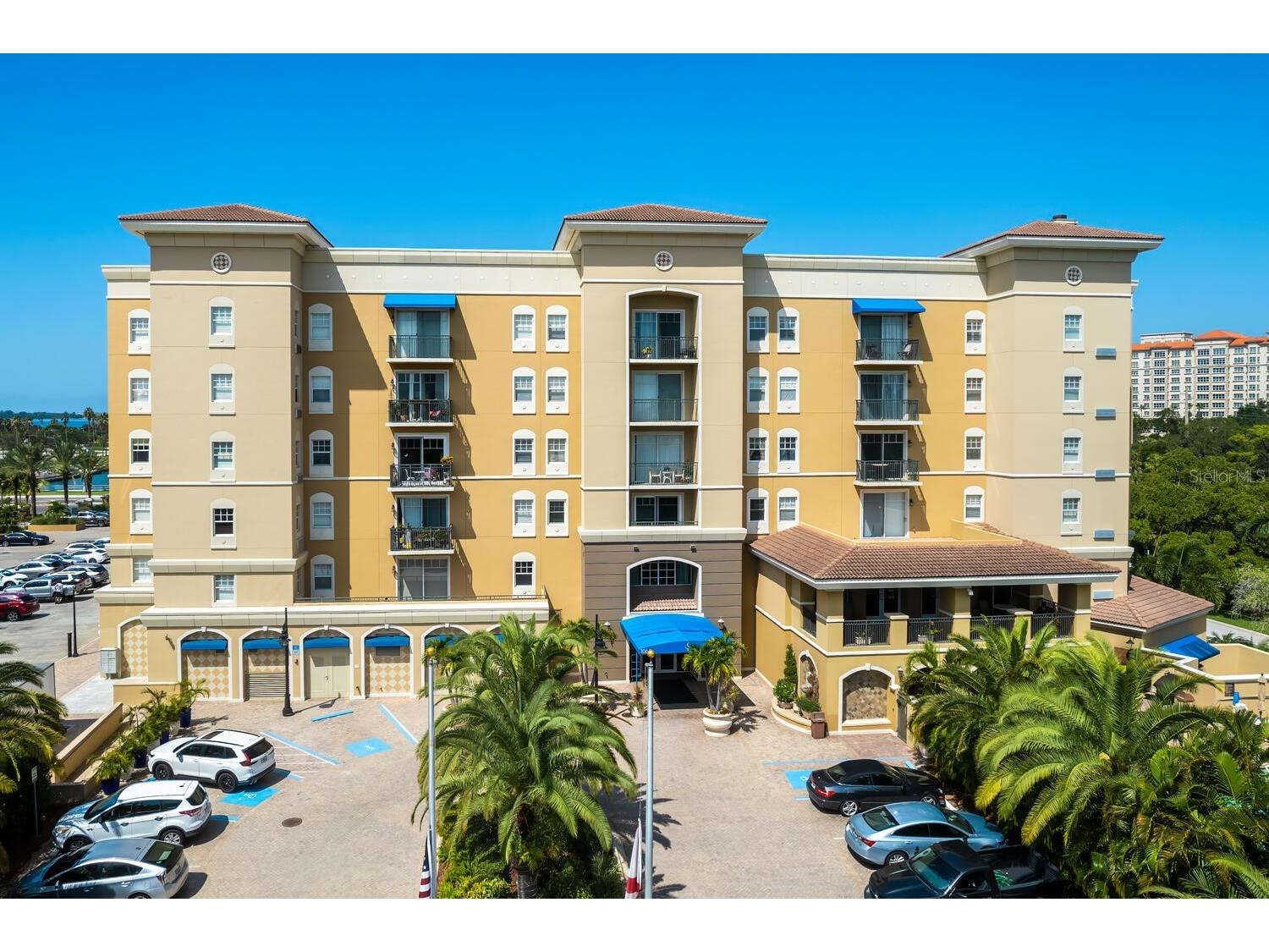 1064 N Tamiami Trail #1206 Sarasota FL 34236 A4678737 image2