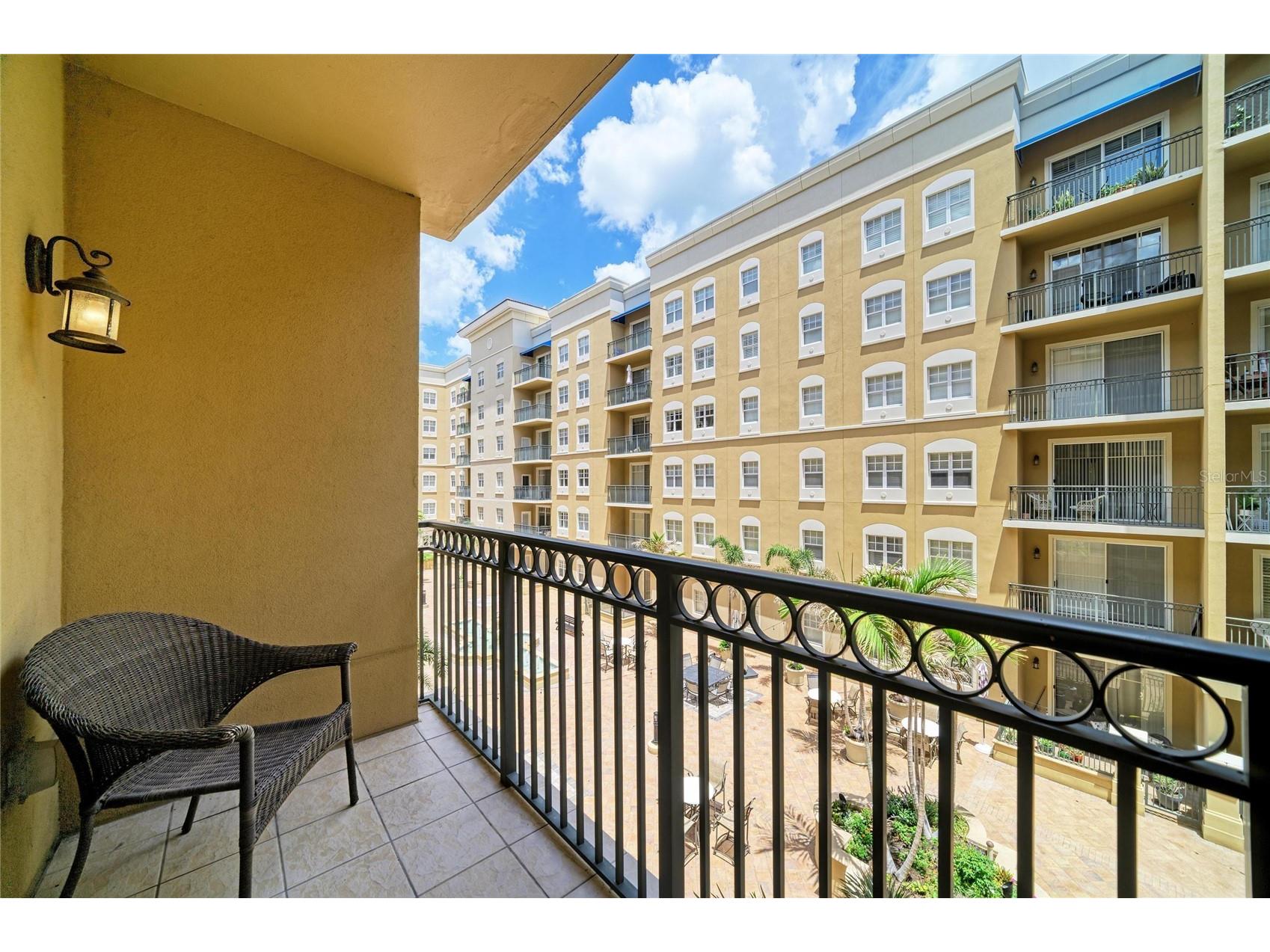 1064 N Tamiami Trail #1304 Sarasota FL 34236 A4691717 image24