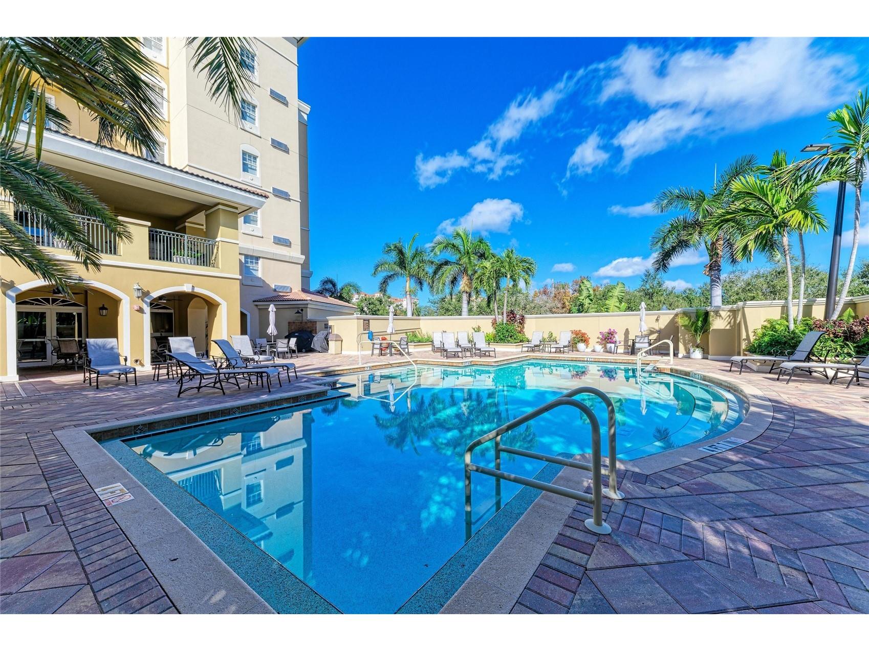 1064 N Tamiami Trail #1304 Sarasota FL 34236 A4691717 image28