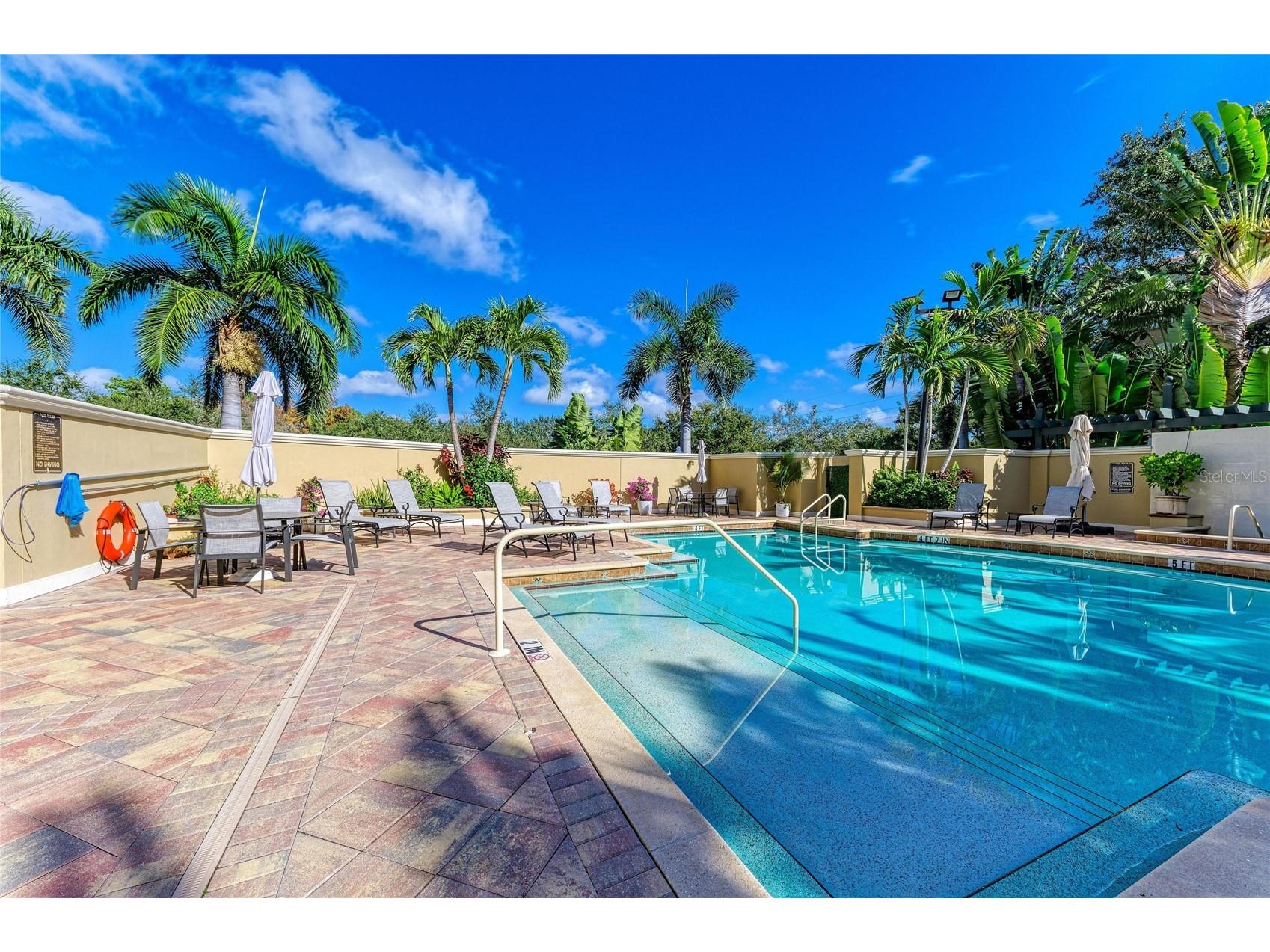 1064 N Tamiami Trail #1304 Sarasota FL 34236 A4691717 image29