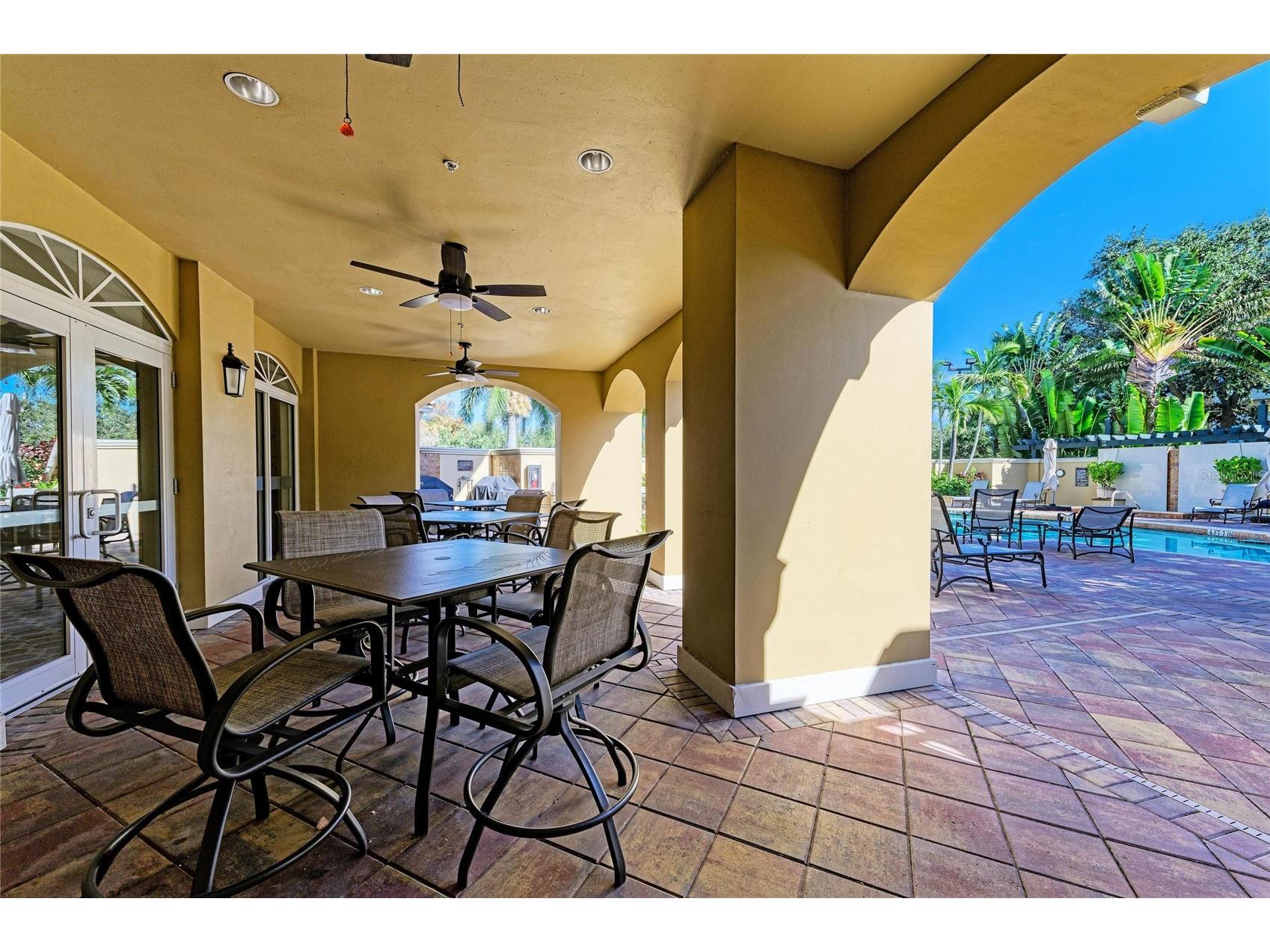 1064 N Tamiami Trail #1304 Sarasota FL 34236 A4691717 image31