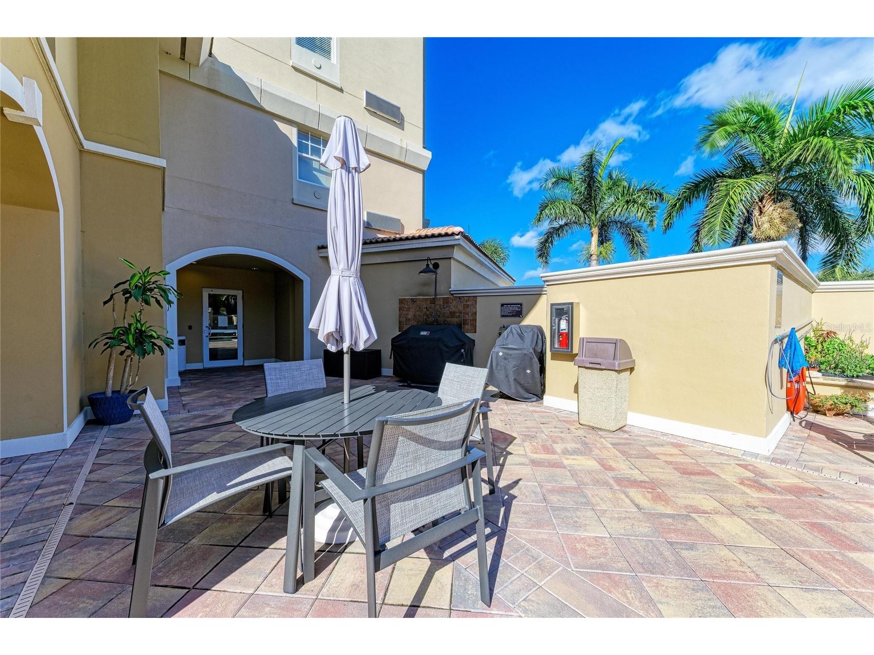 1064 N Tamiami Trail #1304 Sarasota FL 34236 A4691717 image32