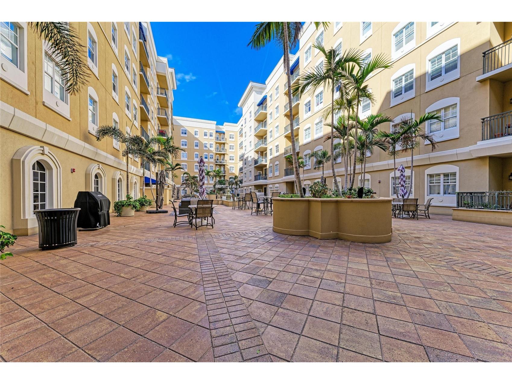 1064 N Tamiami Trail #1304 Sarasota FL 34236 A4691717 image5
