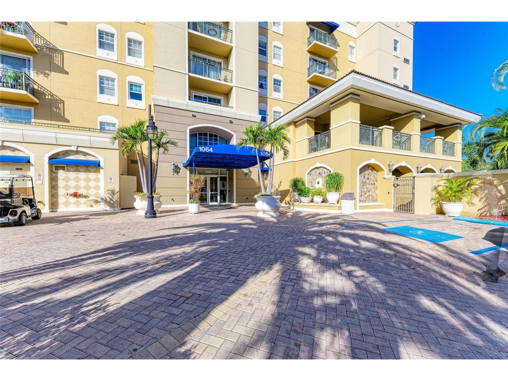 1064 N Tamiami Trail #1304 Sarasota FL 34236 A4691717 image55