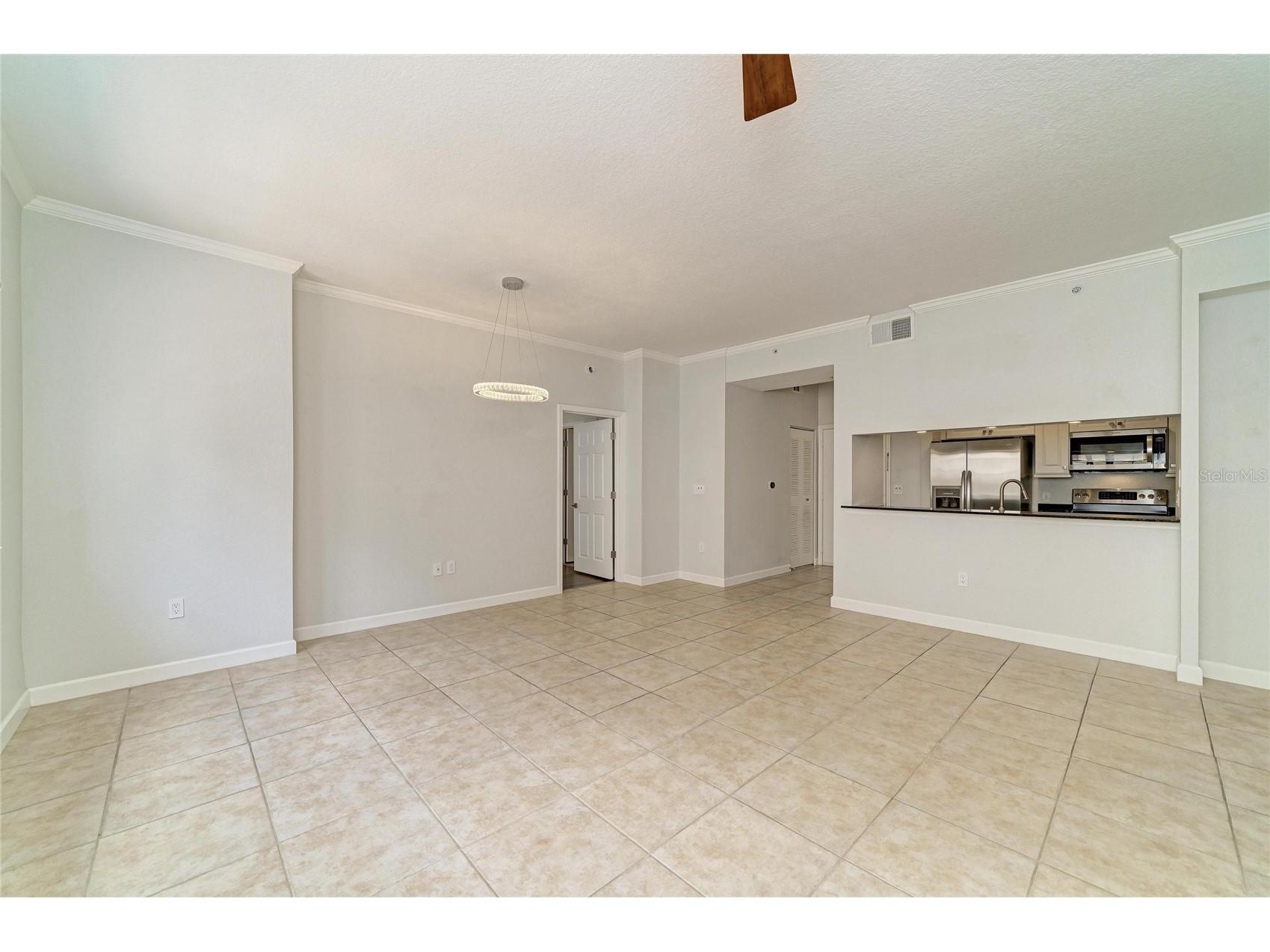 1064 N Tamiami Trail #1304 Sarasota FL 34236 A4691717 image62