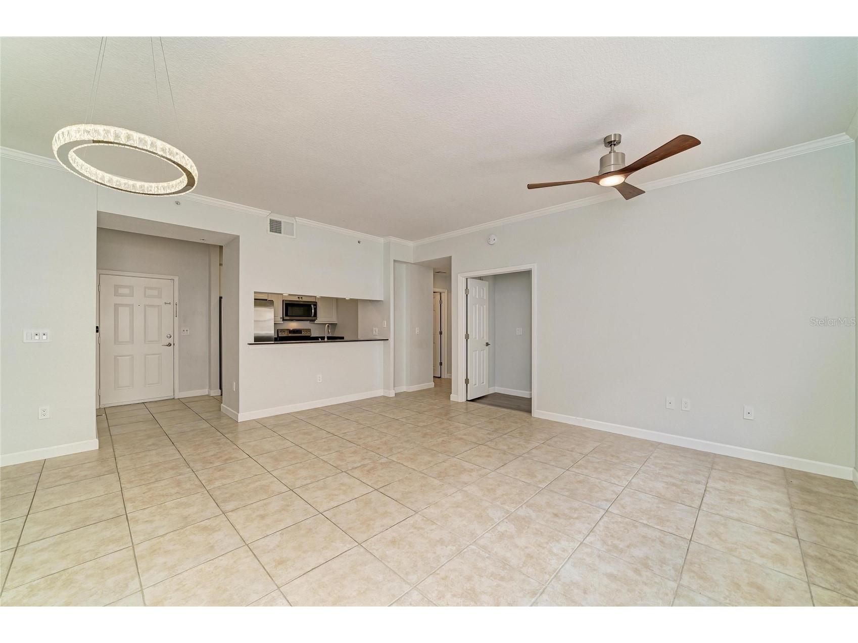 1064 N Tamiami Trail #1304 Sarasota FL 34236 A4691717 image63