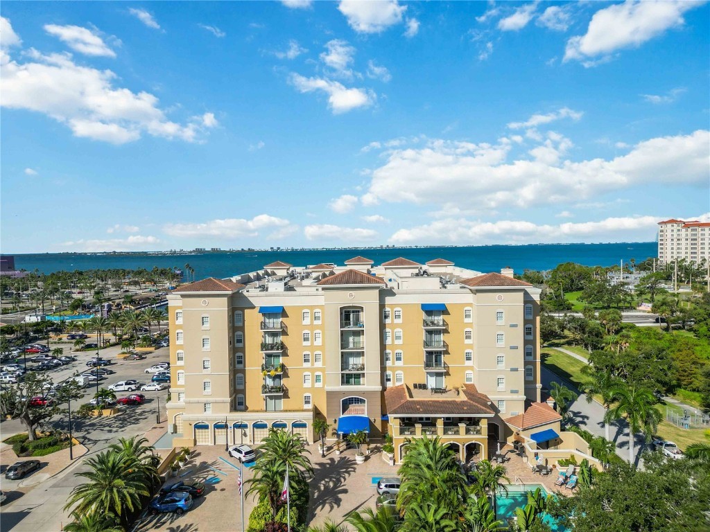 1064 N Tamiami Trail #1308 Sarasota FL 34236 A4668948 image1