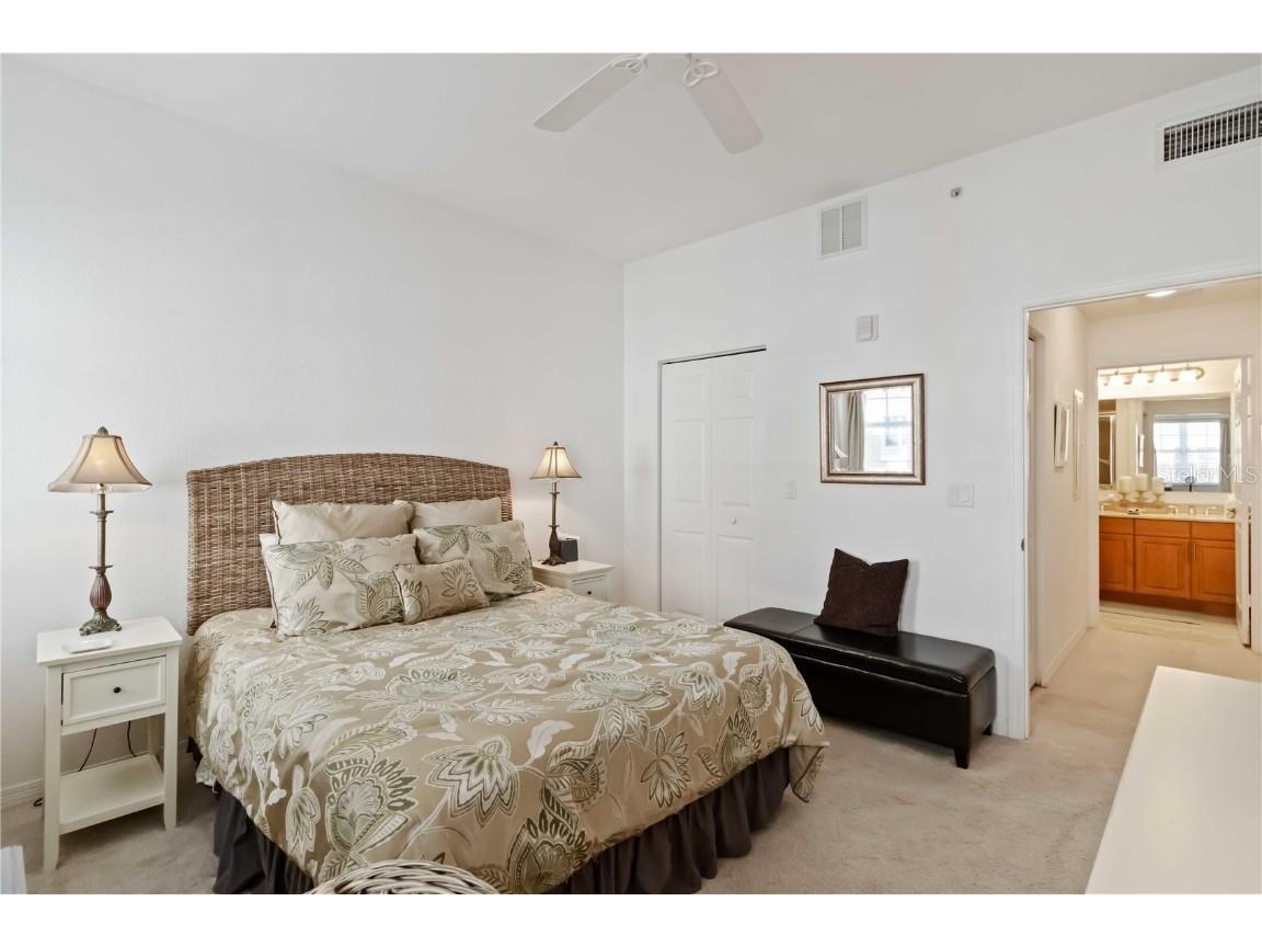 1064 N Tamiami Trail #1308 Sarasota FL 34236 A4668948 image17