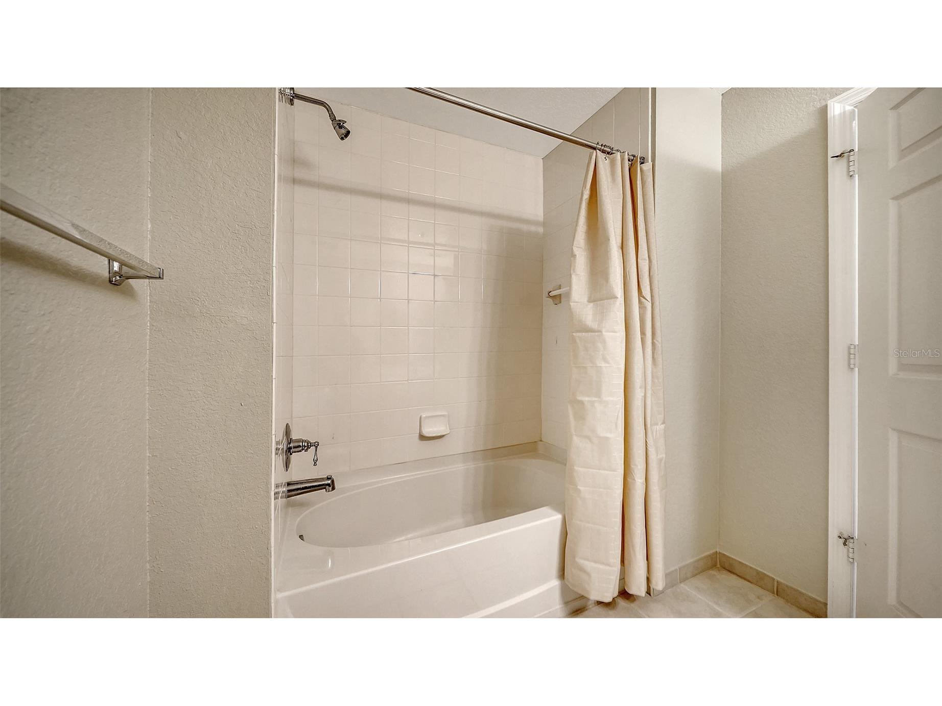 1064 N Tamiami Trail #1320 Sarasota FL 34236 A4686011 image26