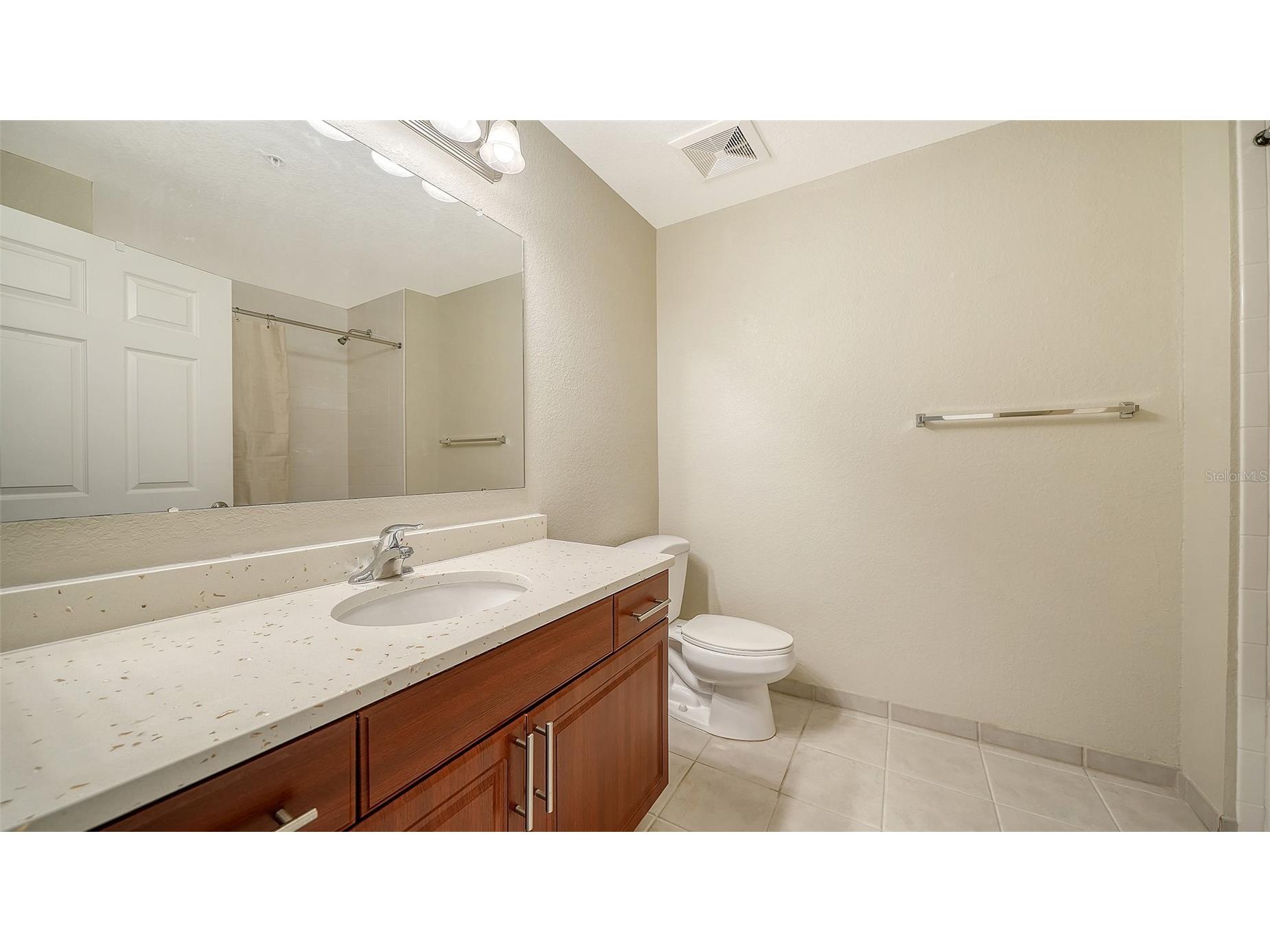 1064 N Tamiami Trail #1320 Sarasota FL 34236 A4686011 image28