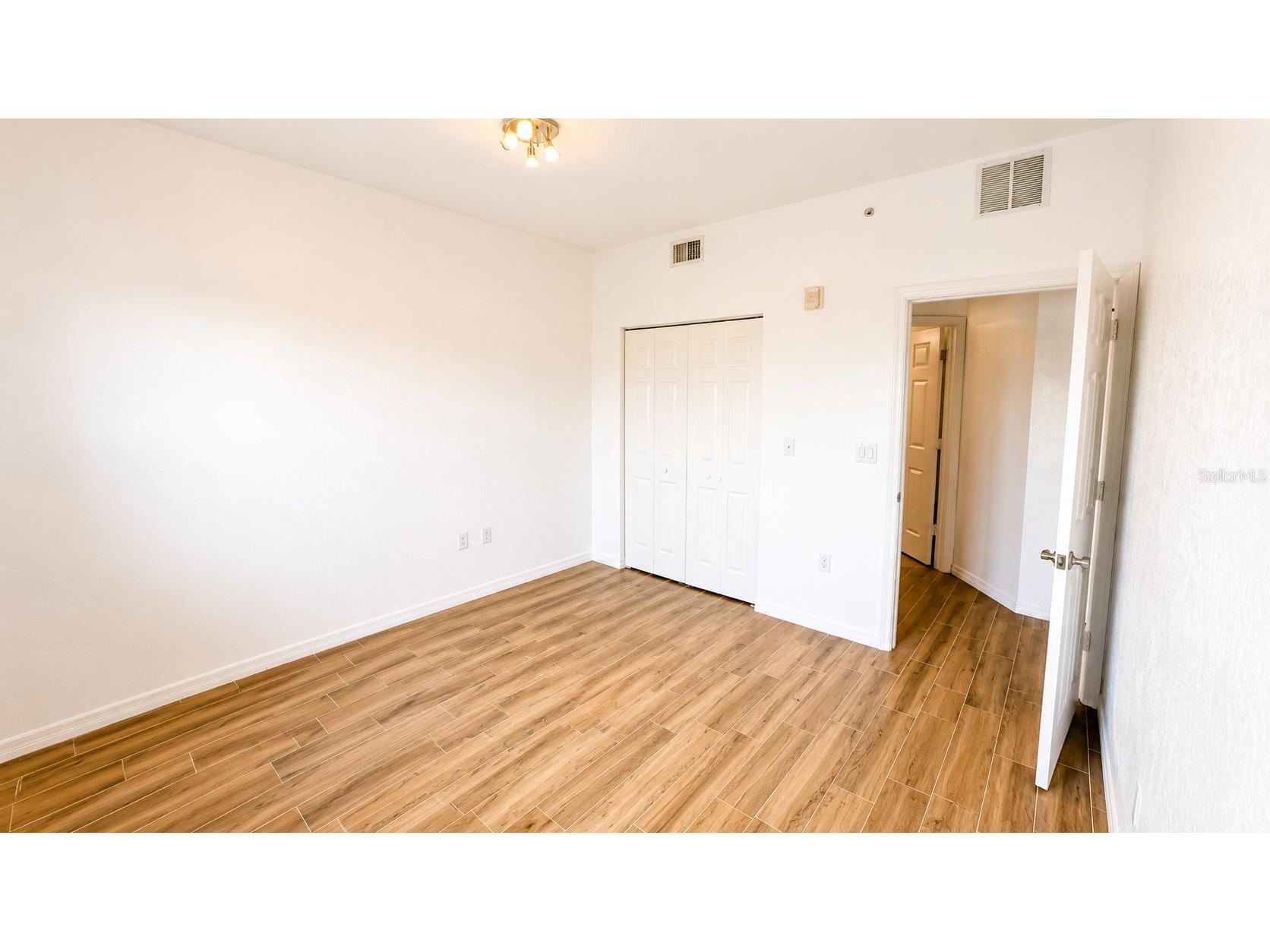 1064 N Tamiami Trail #1325 Sarasota FL 34236 A4686833 image20
