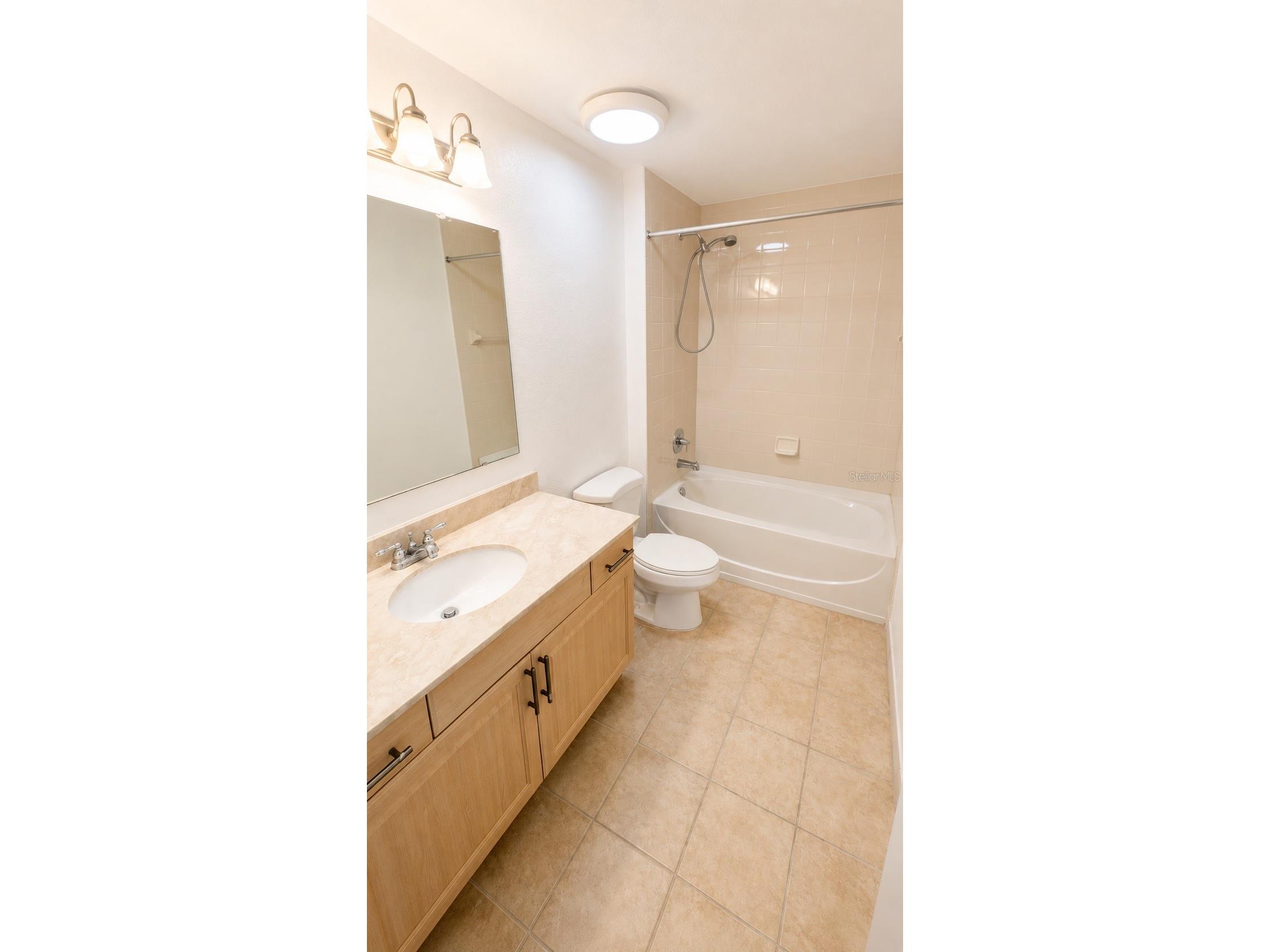 1064 N Tamiami Trail #1325 Sarasota FL 34236 A4686833 image24
