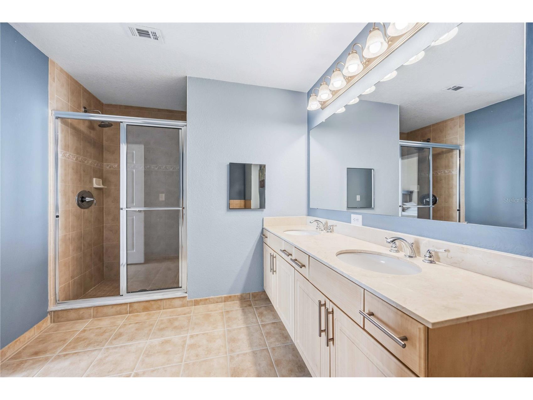 1064 N Tamiami Trail #1406 Sarasota FL 34236 A4687760 image12