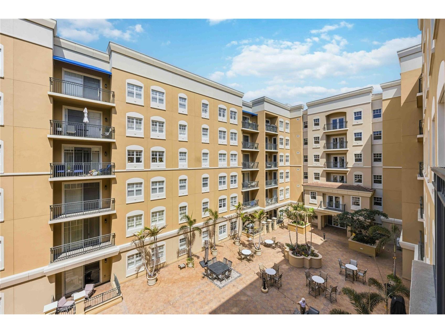 1064 N Tamiami Trail #1406 Sarasota FL 34236 A4687760 image25