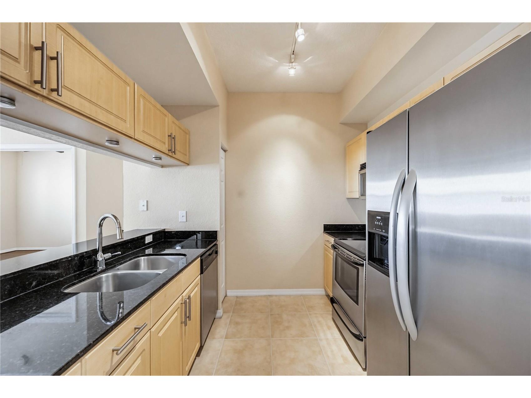 1064 N Tamiami Trail #1406 Sarasota FL 34236 A4687760 image7
