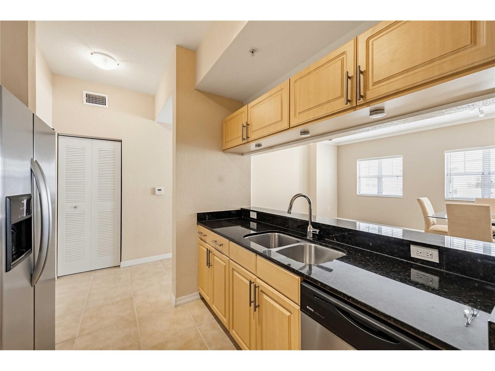 1064 N Tamiami Trail #1406 Sarasota FL 34236 A4687760 image8