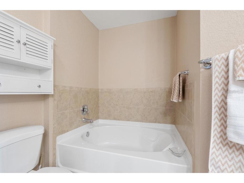 1064 N Tamiami Trail #1425 Sarasota FL 34236 A4687230 image23