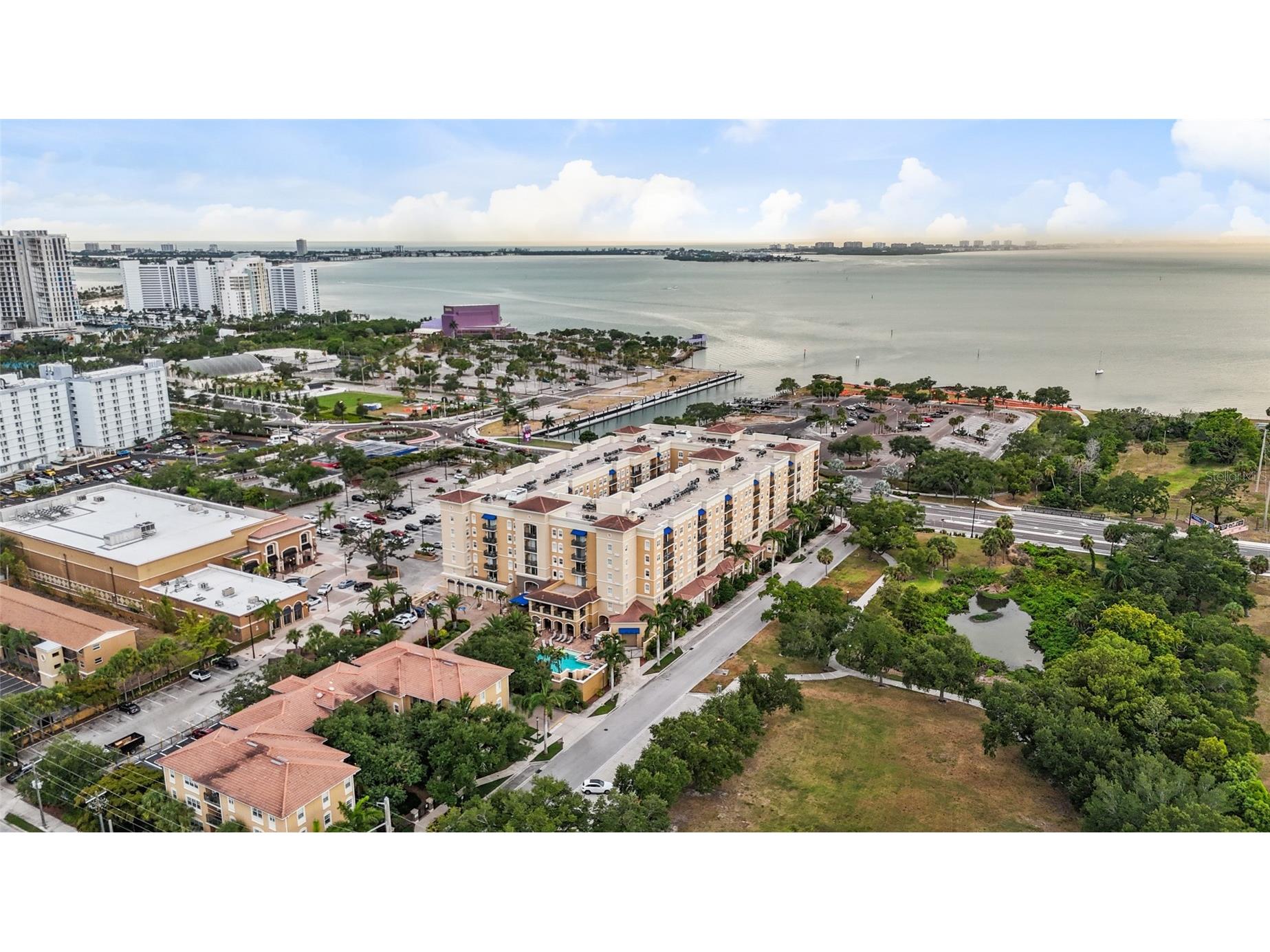 1064 N Tamiami Trail #1525 Sarasota FL 34236 - SARASOTA BAY A4698031 image1