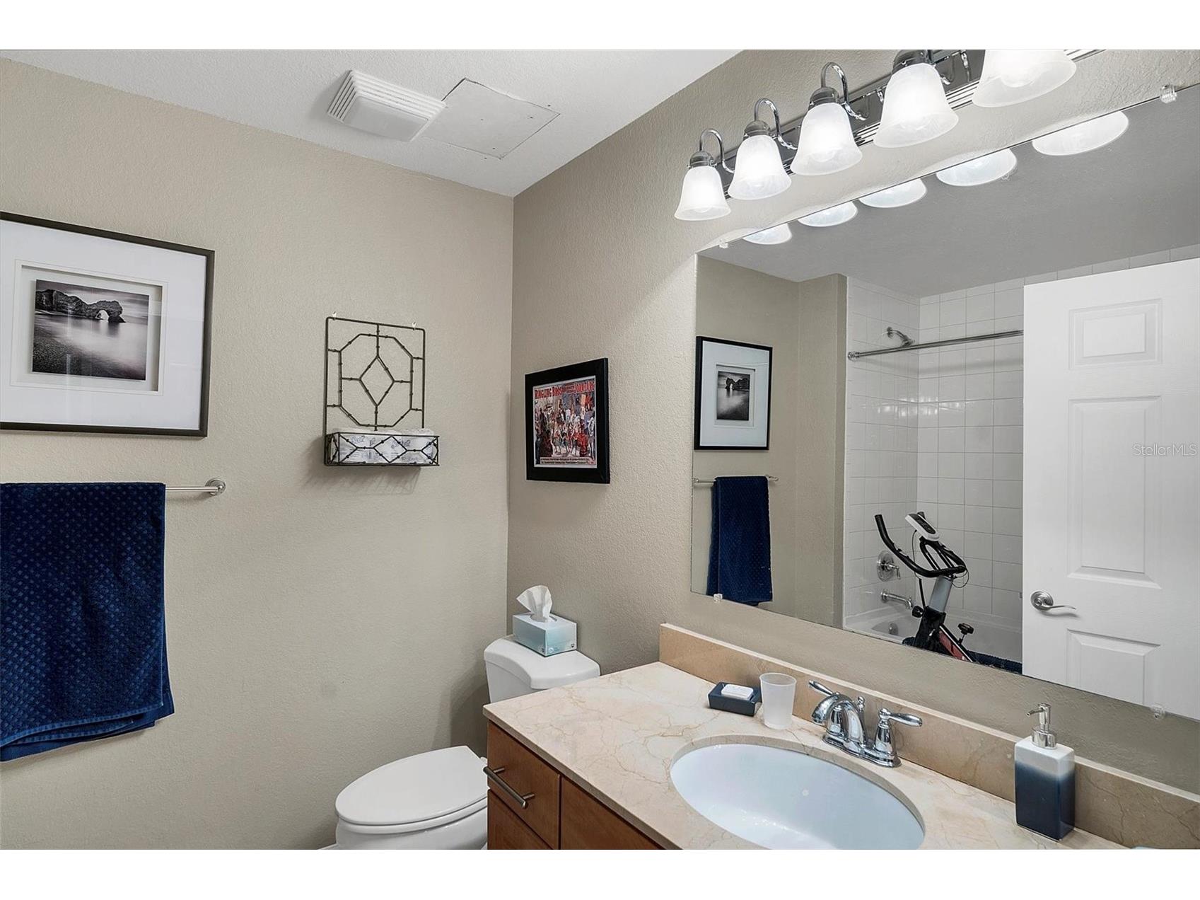 1064 N Tamiami Trail #1527 Sarasota FL 34236 A4693829 image20