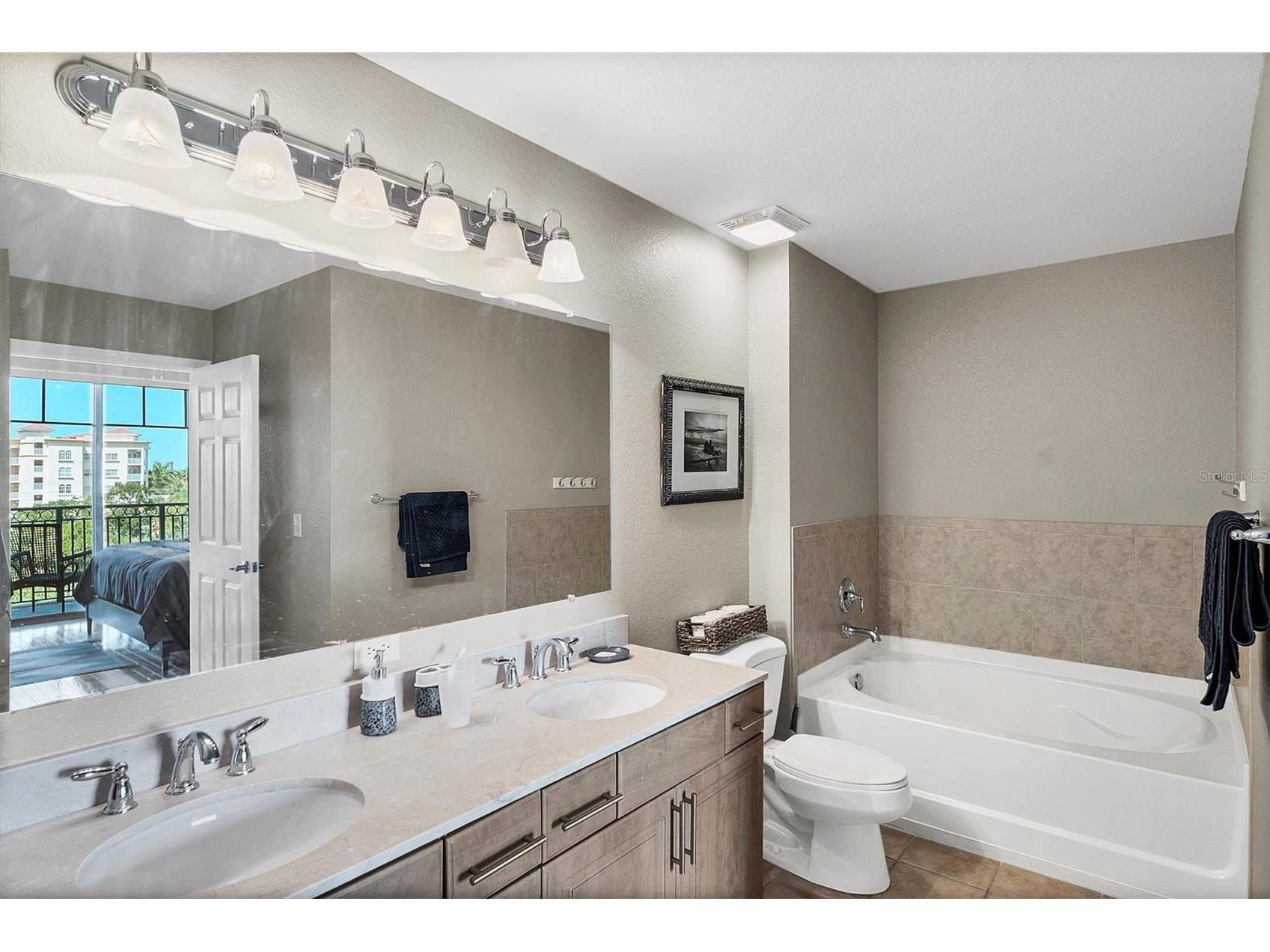 1064 N Tamiami Trail #1527 Sarasota FL 34236 A4693829 image22