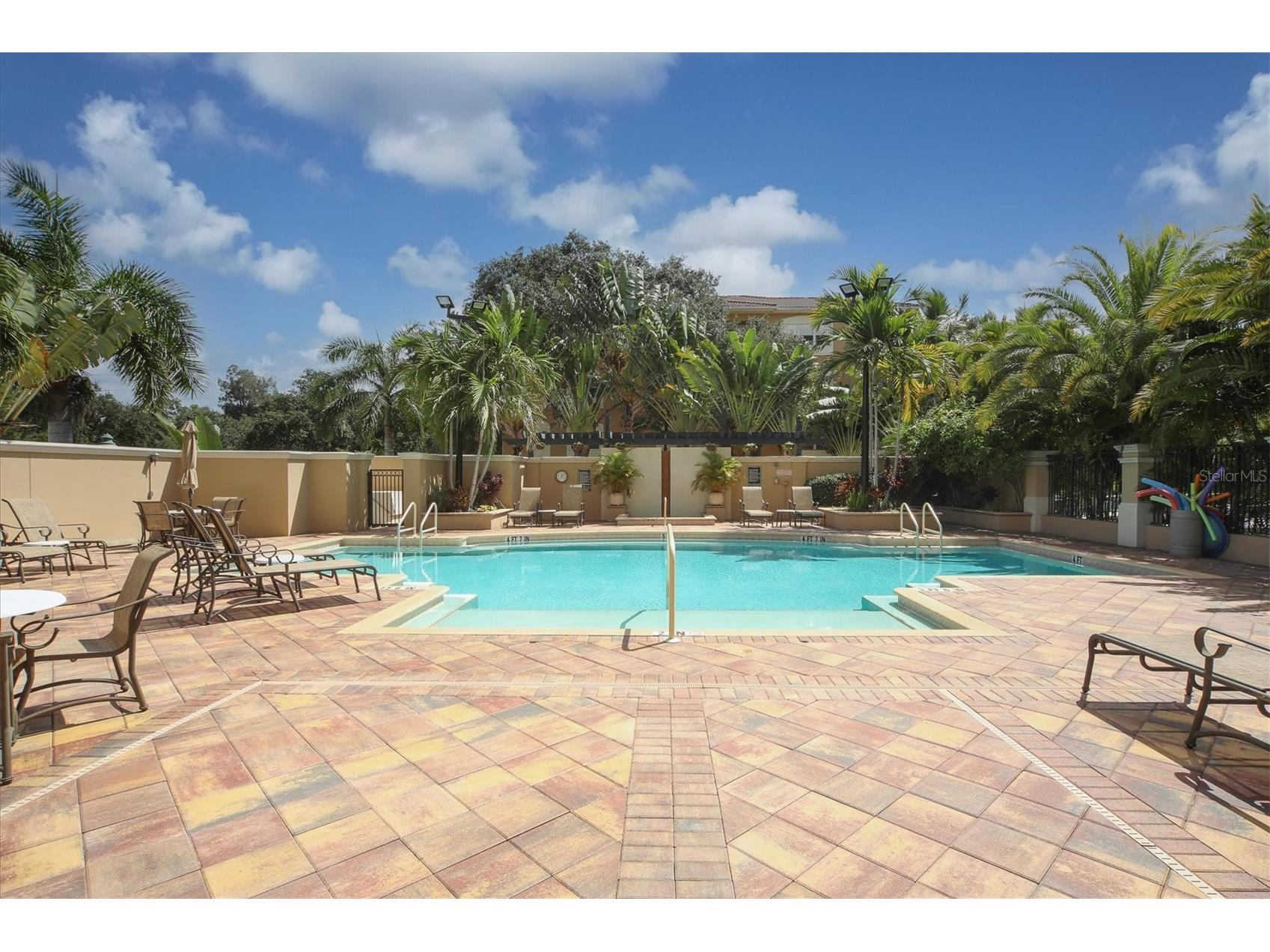 1064 N Tamiami Trail #1527 Sarasota FL 34236 A4693829 image29