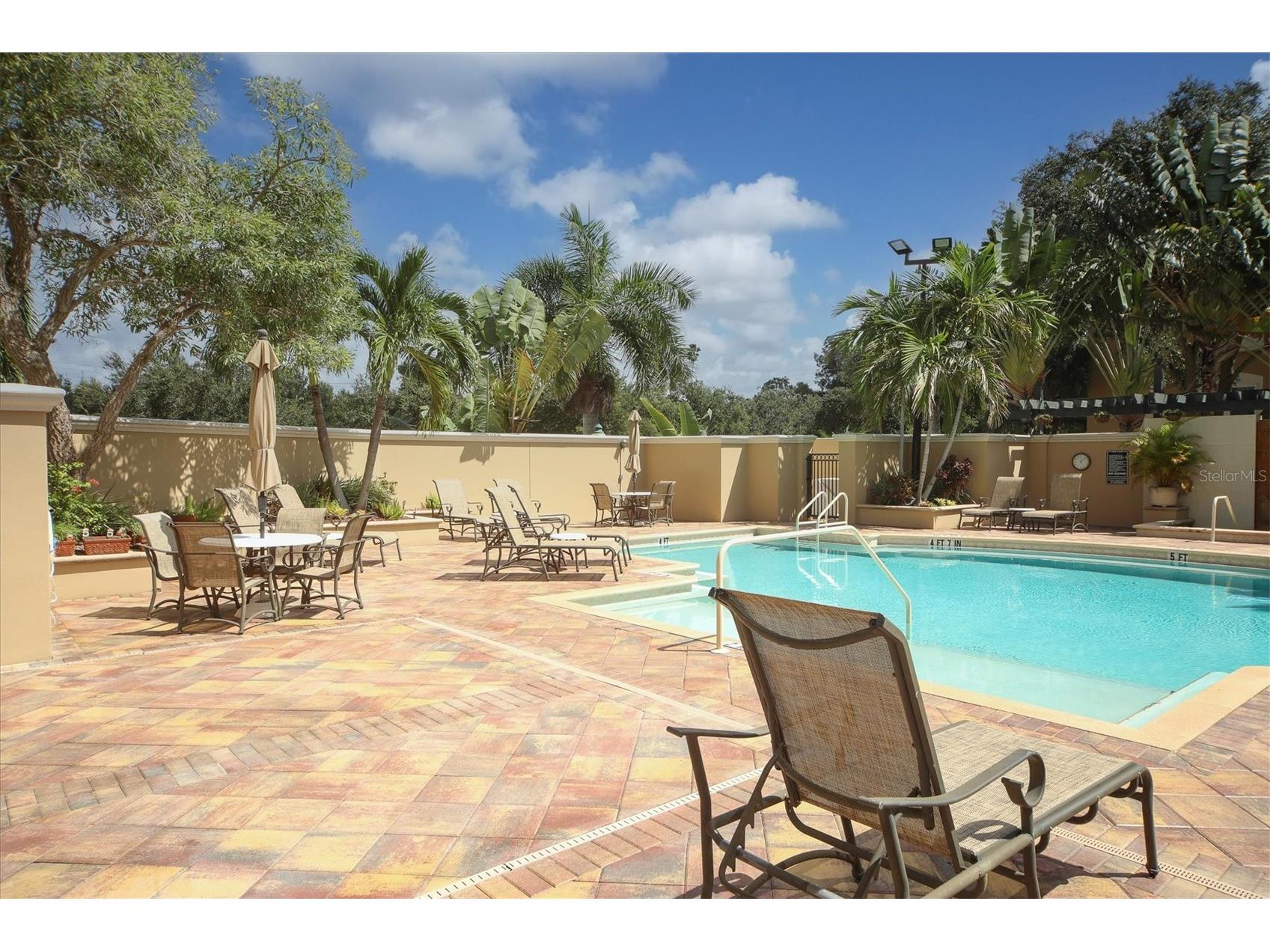 1064 N Tamiami Trail #1527 Sarasota FL 34236 A4693829 image30