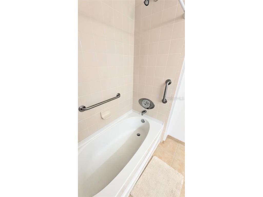 1064 N Tamiami Trail #1606 Sarasota FL 34236 A4675951 image17