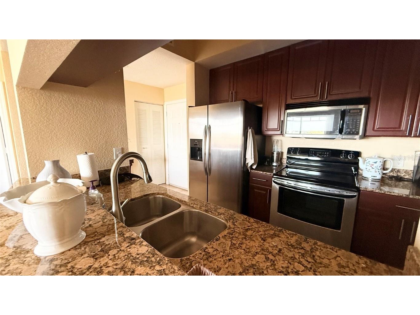 1064 N Tamiami Trail #1635 Sarasota FL 34236 A4655059 image5