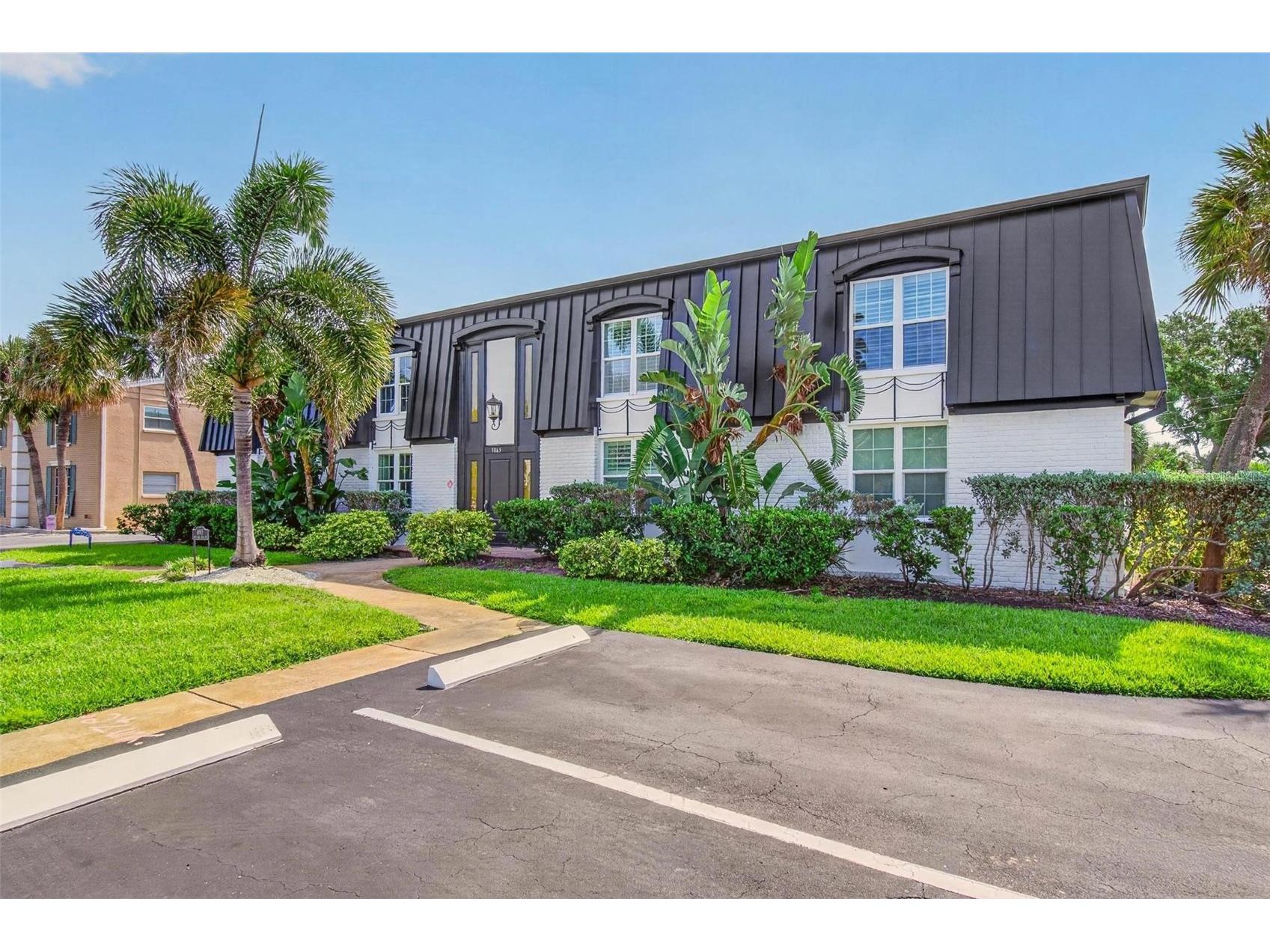 1065 Eden Isle Boulevard NE #2 Saint Petersburg FL 33704 TB8513228 image1