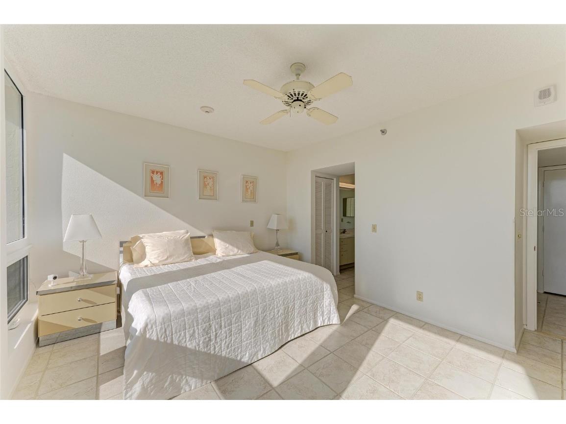 1065 Gulf Of Mexico Drive #201 Longboat Key FL 34228 - GULF OF MEXICO A4669086 image21