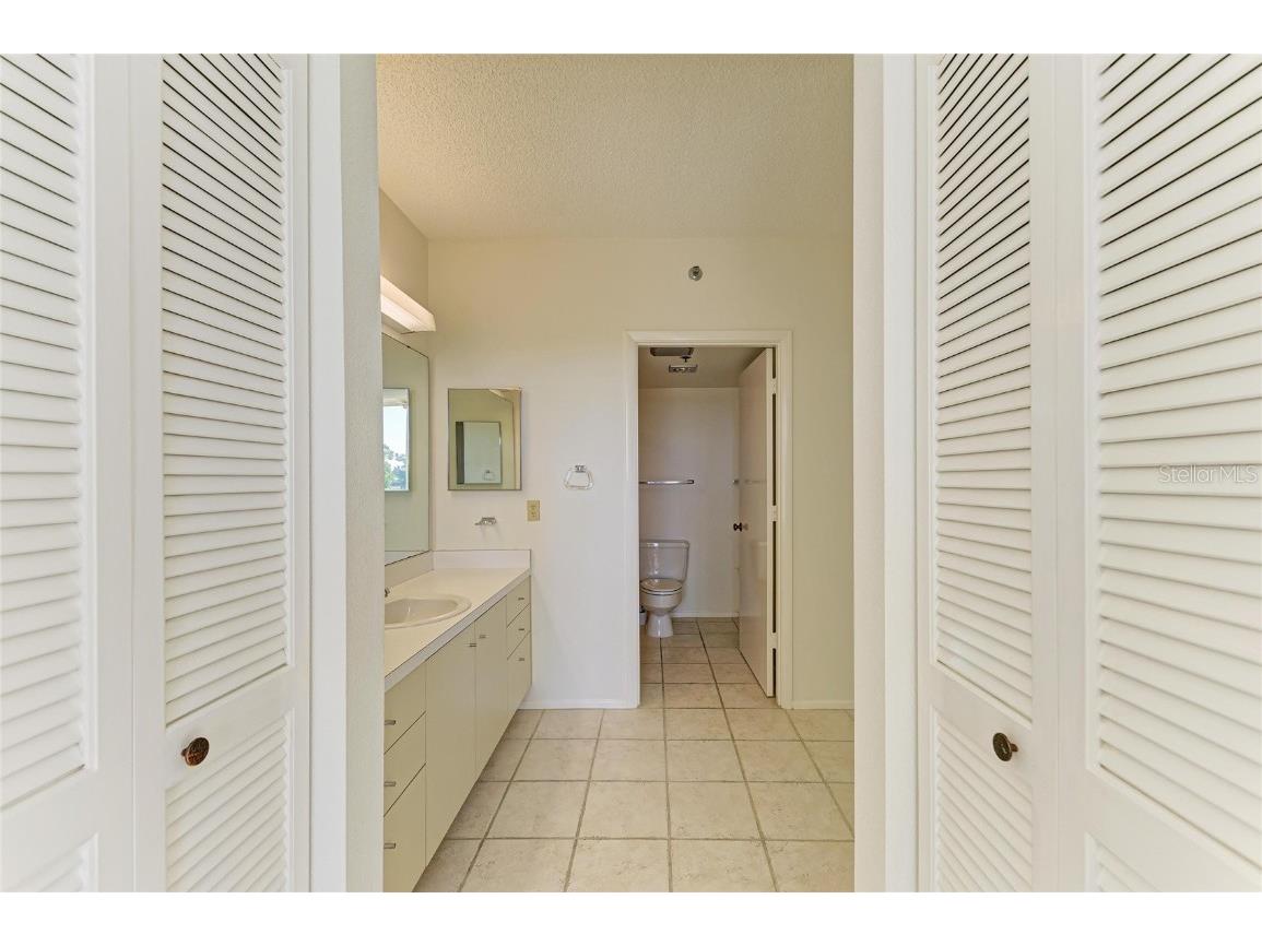 1065 Gulf Of Mexico Drive #201 Longboat Key FL 34228 - GULF OF MEXICO A4669086 image25