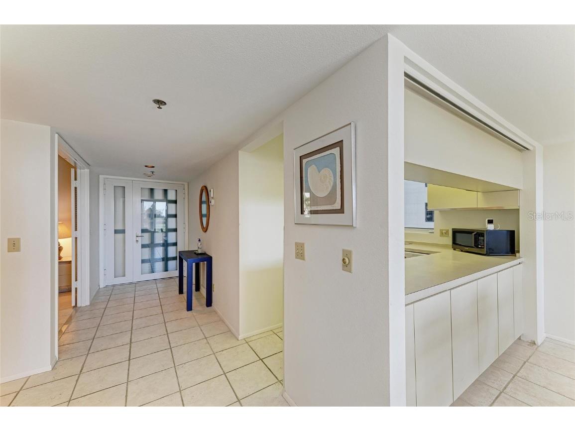 1065 Gulf Of Mexico Drive #201 Longboat Key FL 34228 - GULF OF MEXICO A4669086 image5