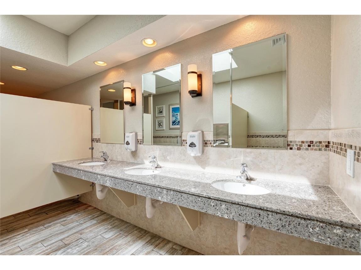 1065 Gulf Of Mexico Drive #201 Longboat Key FL 34228 - GULF OF MEXICO A4669086 image60